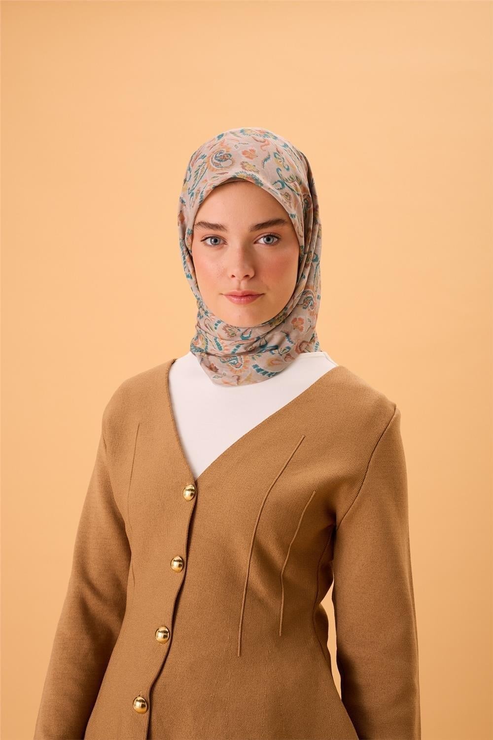 İnce Pamuk Soft Eşarp Vizon-Patina Yeşili Desenli Kaymaz Dokulu Tok Duruşlu 90x90