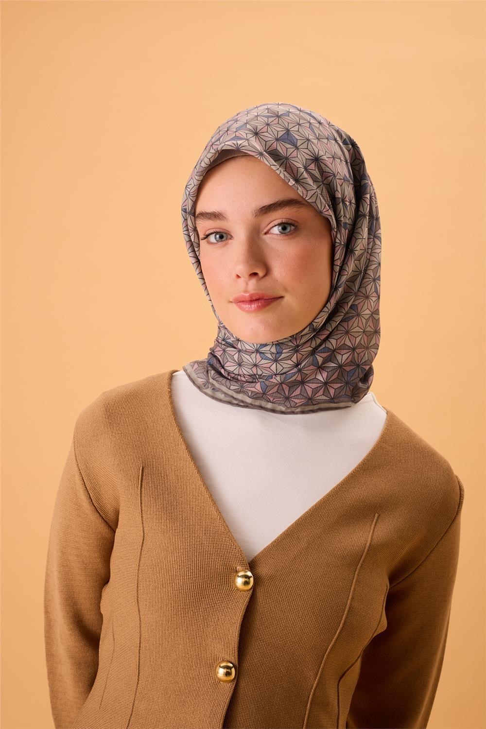 İnce Pamuk Soft Eşarp Vizon-Pembe Geometrik Desenli Tok Duruşlu 90x90