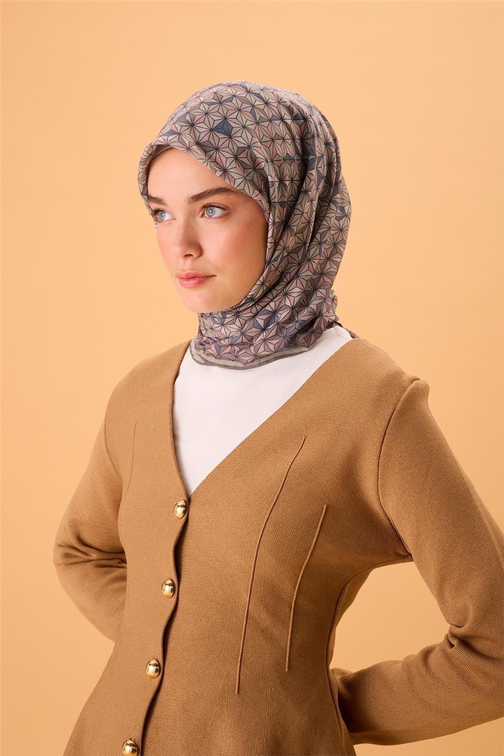 İnce Pamuk Soft Eşarp Vizon-Pembe Geometrik Desenli Tok Duruşlu 90x90