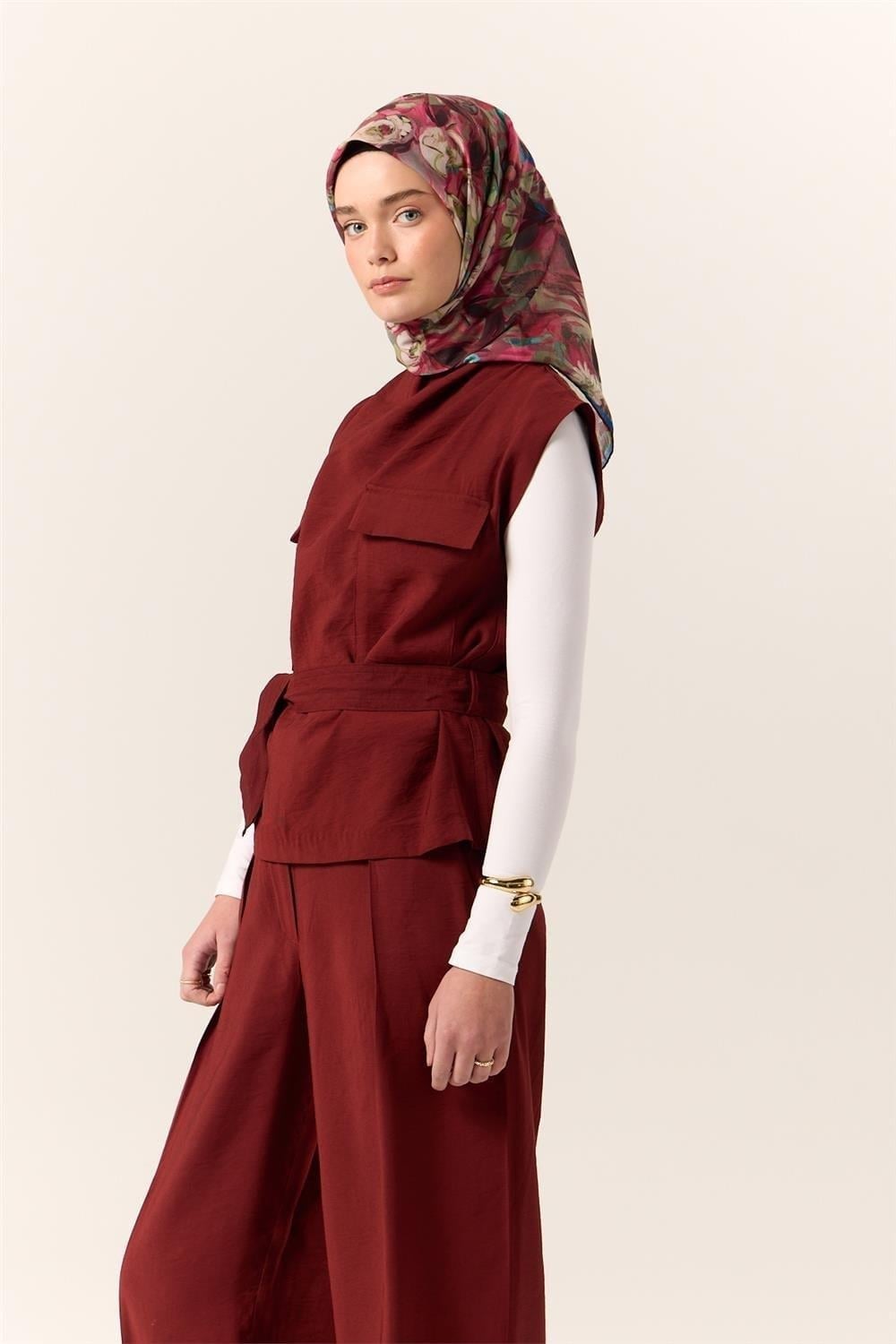 İnce Pamuk Soft Eşarp Yeşil-Pembe Desenli Kaymaz Dokulu Tok Duruşlu 90x90
