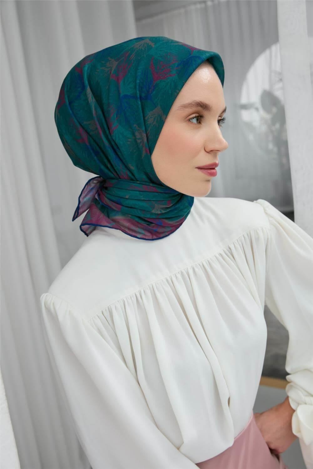 İnce Pamuk Soft Eşarp Yeşil Yaprak Desenli Hafif Dokulu 90x90
