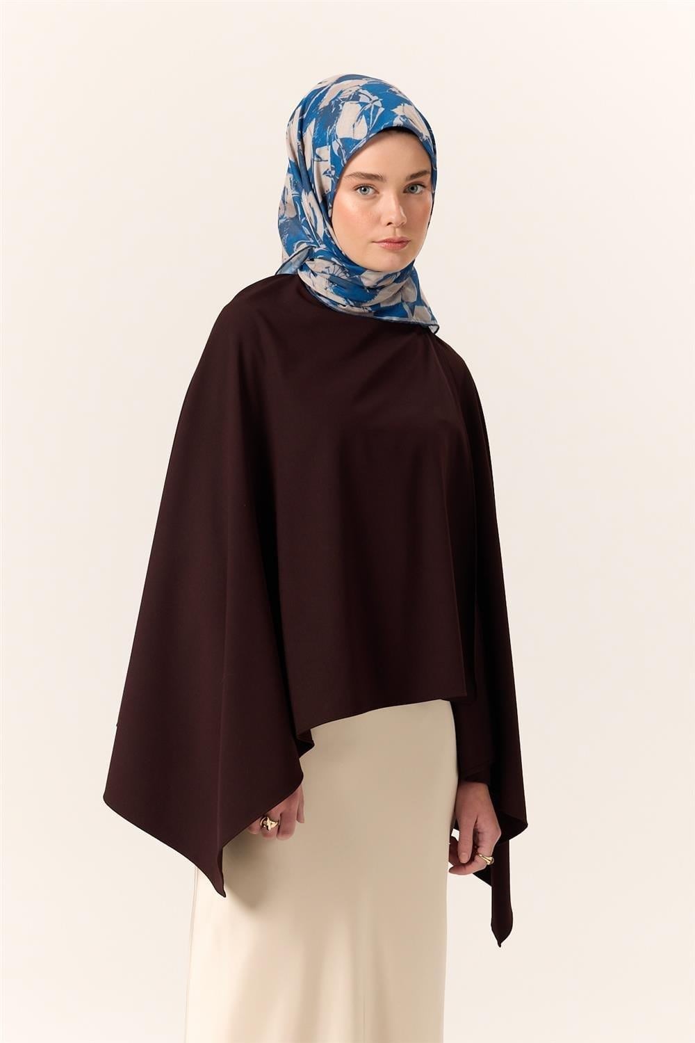 İnce Pamuklu Soft Eşarp Saks-Bej Desenli Nefes Alan Tok Duruşlu 90x90