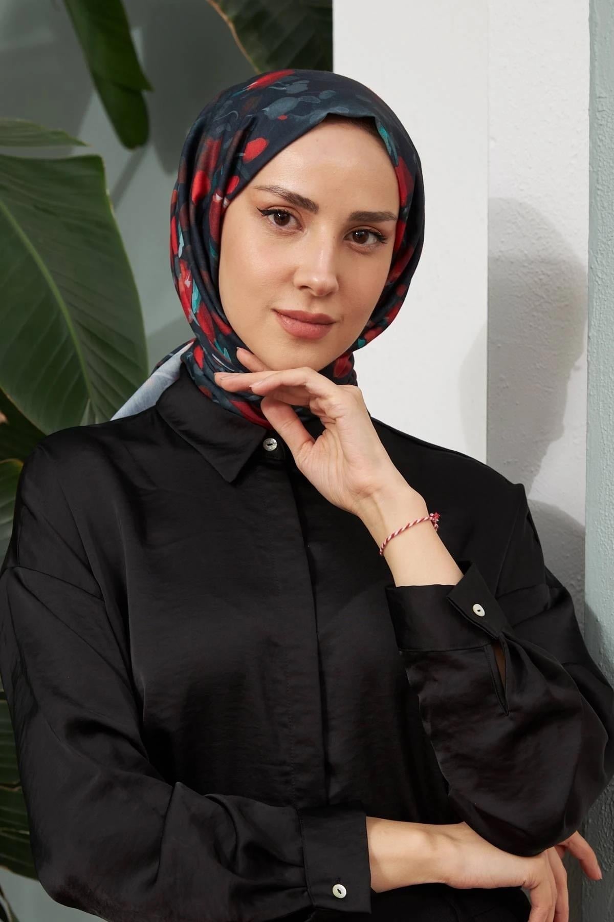 İpekhan Botanik Serisi Siyah Kırmızı Pamuk Viskon Şal 3023-14