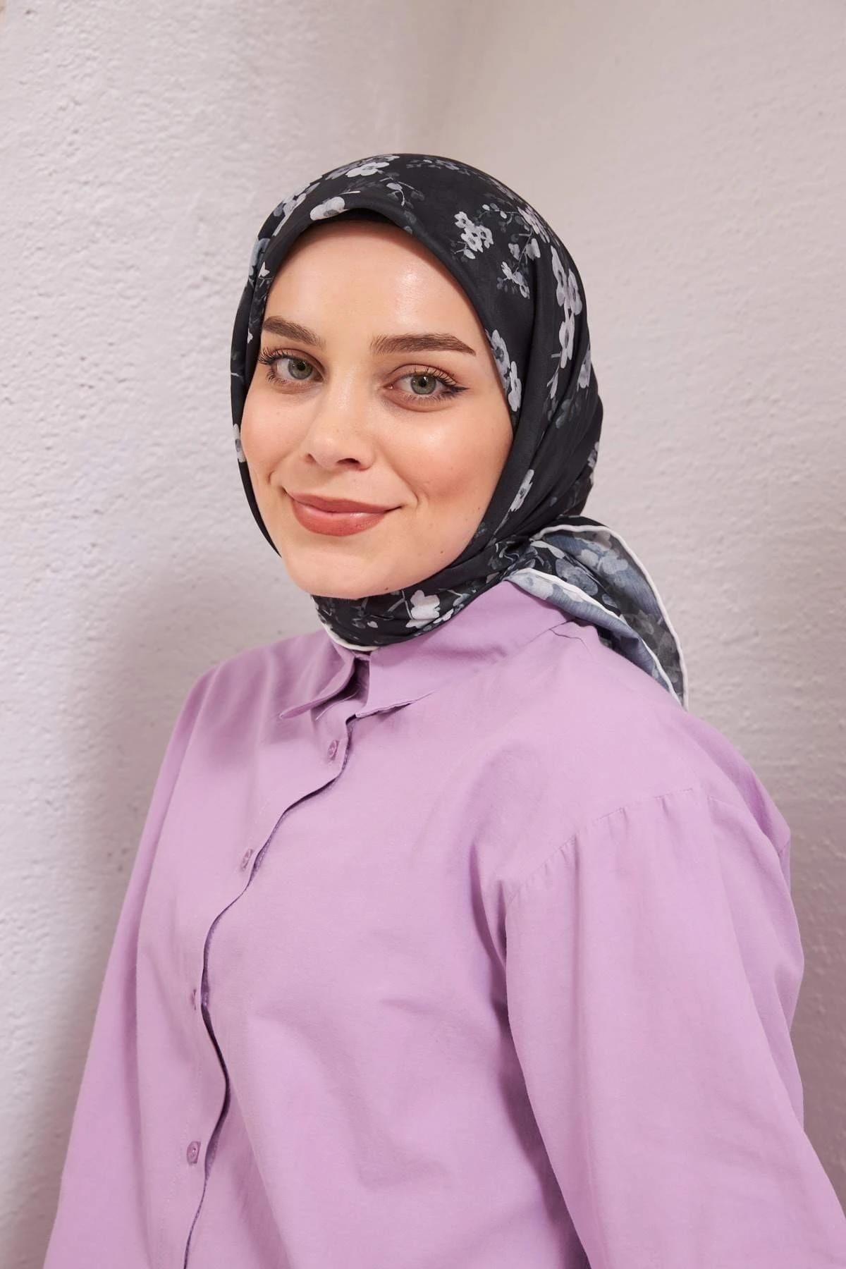 İpekhan Flowers Serisi Siyah Pamuk Viskon Eşarp 1123-05