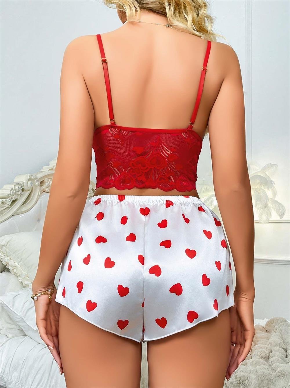 Kadın Kırmızı Kalp Desenli Şort Askılı Dantel Üst Pijama Takımı 2218