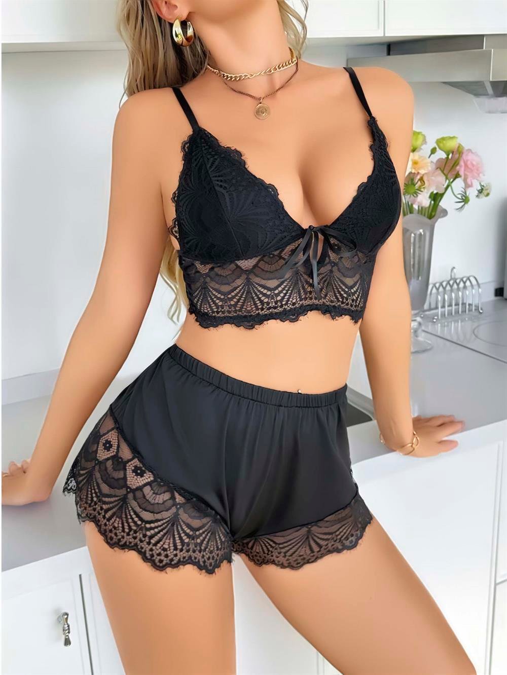 Kadın Siyah Dantel Detaylı Şortlu Pijama Takımı 5054