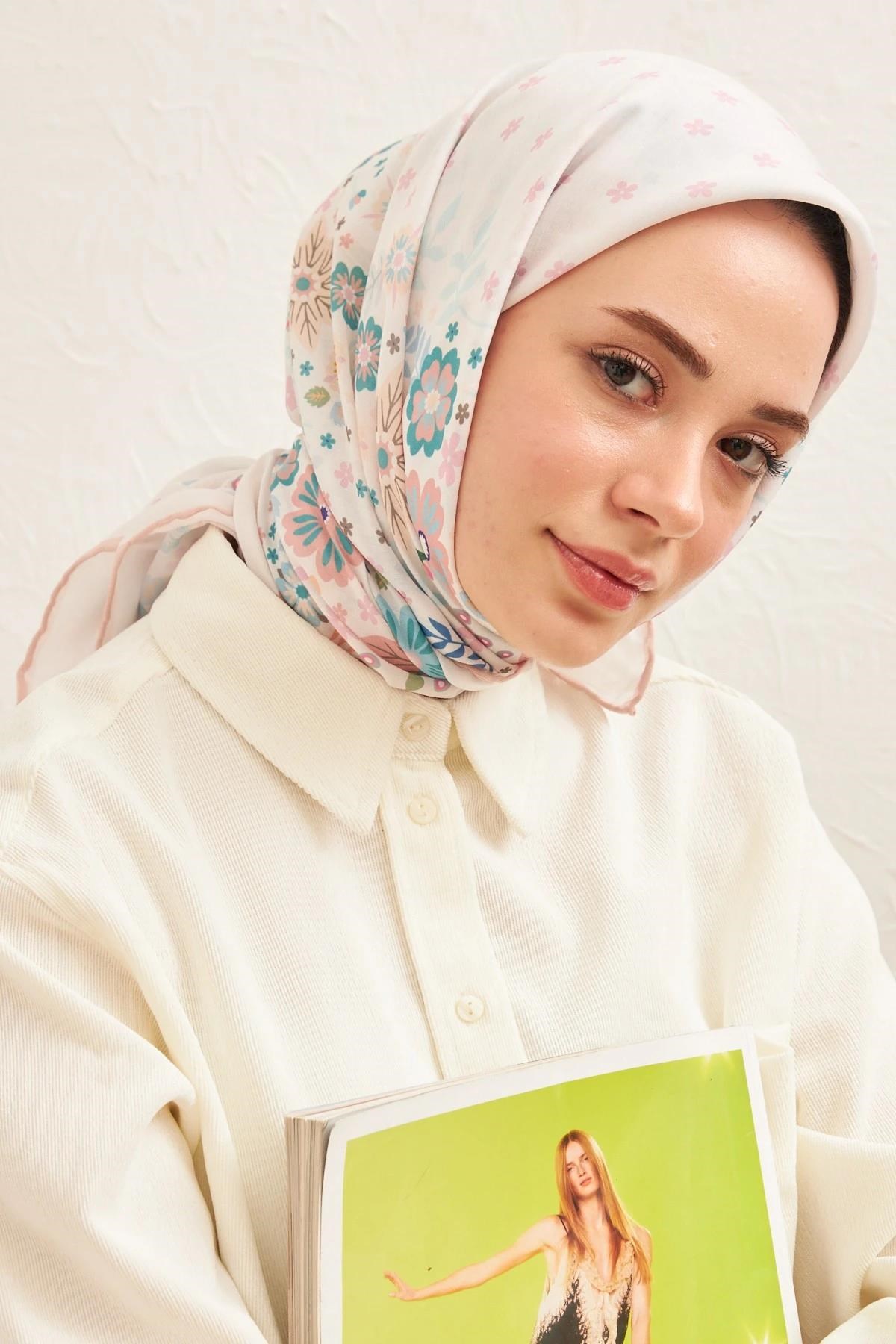Kalmia Uçuk Pembe Pamuk Viskon Eşarp Modeli