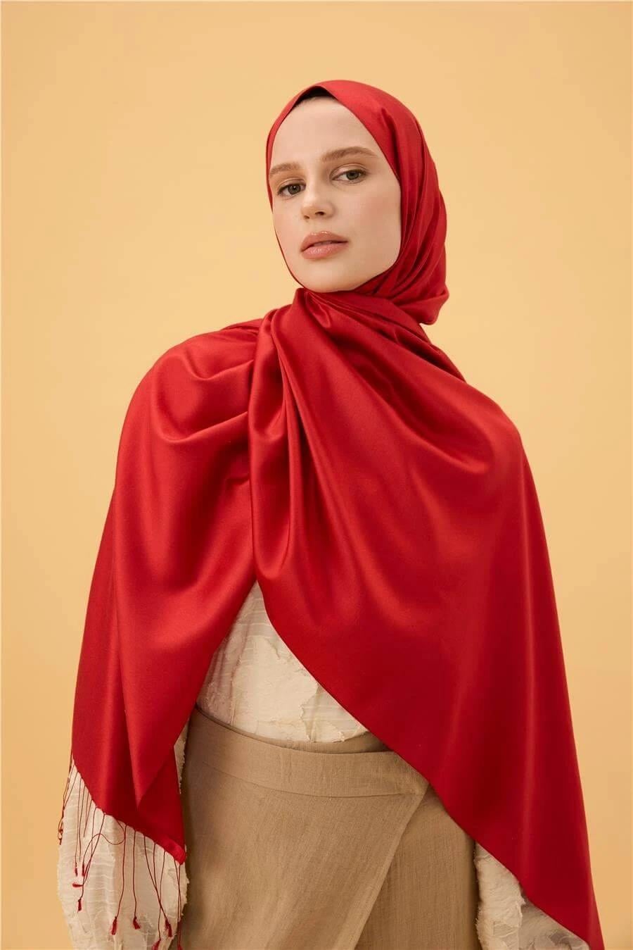 Kırmızı Düz Çift Taraflı İpek Şal Modeli