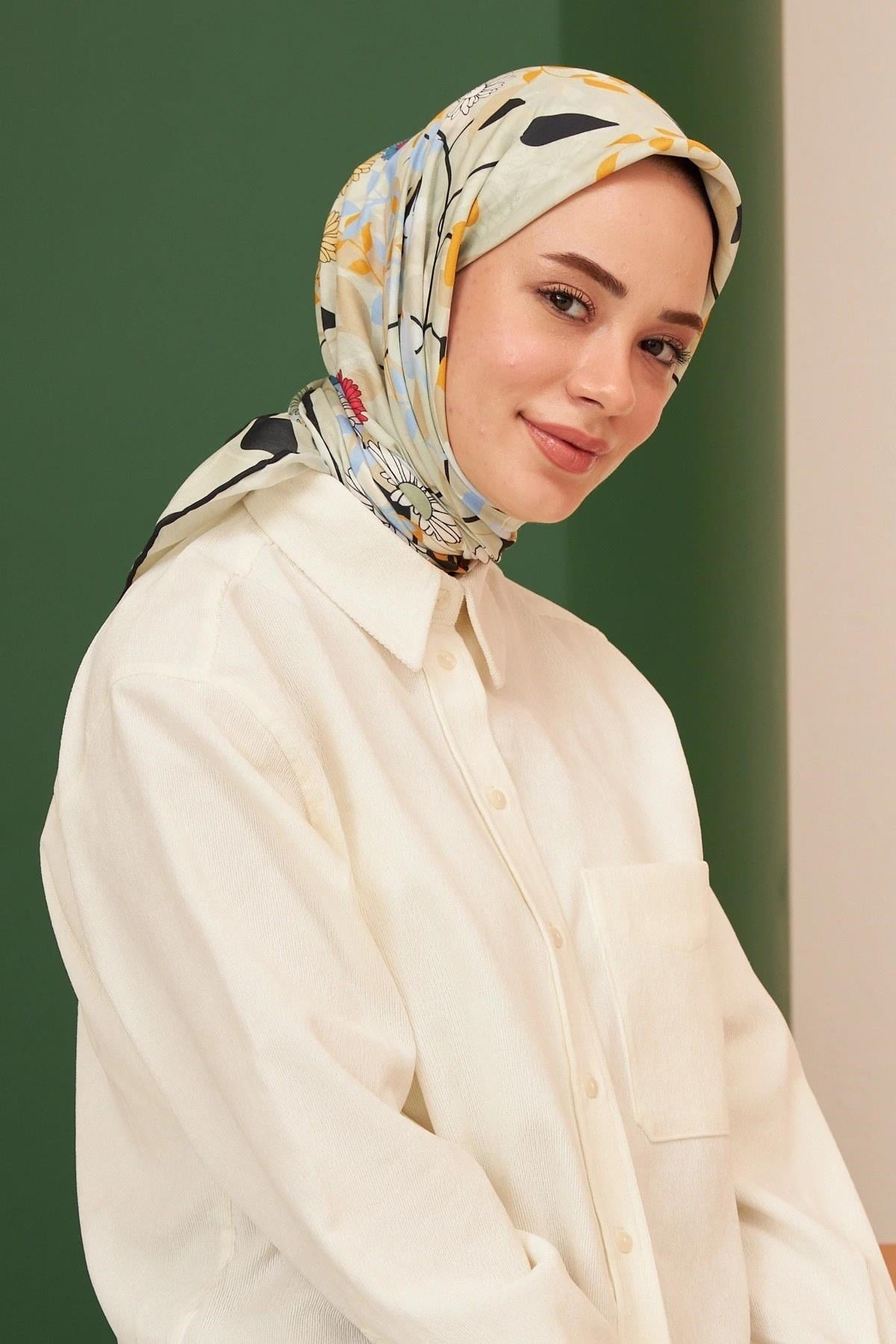 La Flores Krem Siyah Pamuk Viskon Eşarp Modeli