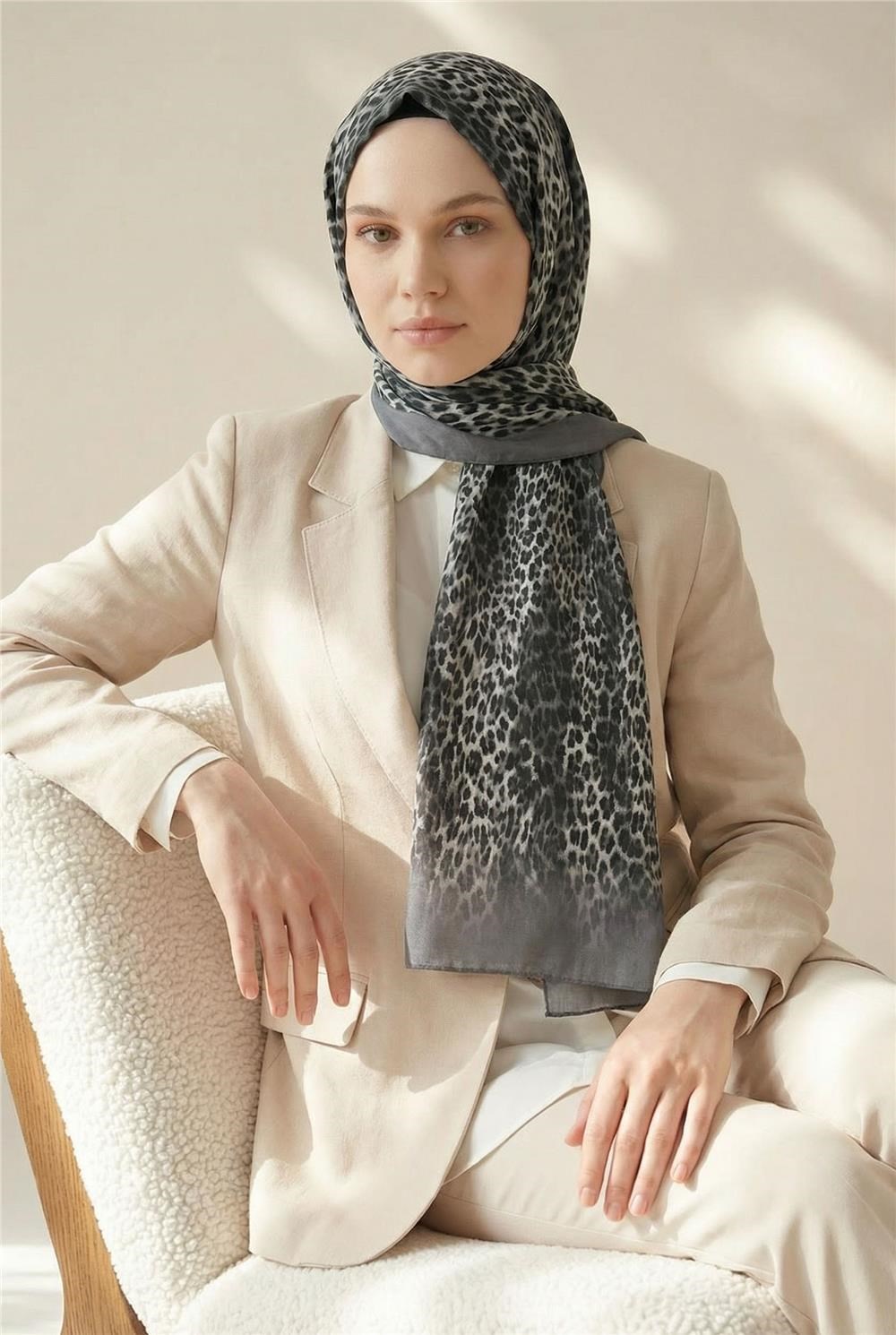 Leopar Desen Pamuklu Gri 90x200 Soft Şal