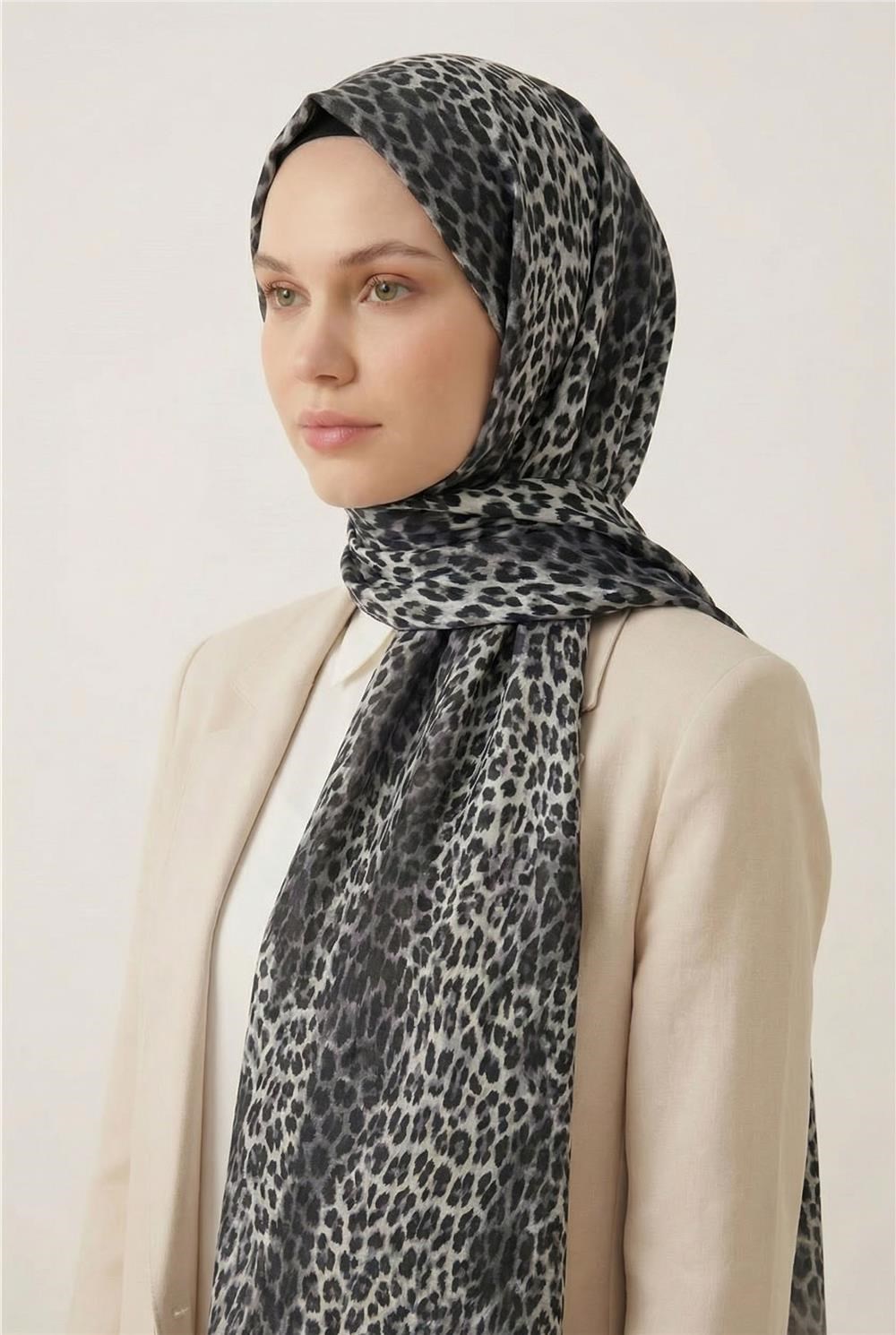 Leopar Desen Pamuklu Gri 90x200 Soft Şal