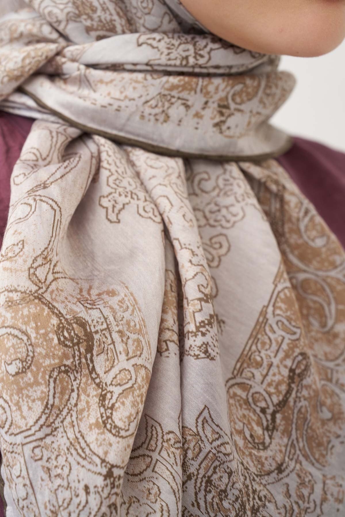 Monare Eşarp Etnik Motif Gümüş 90x90