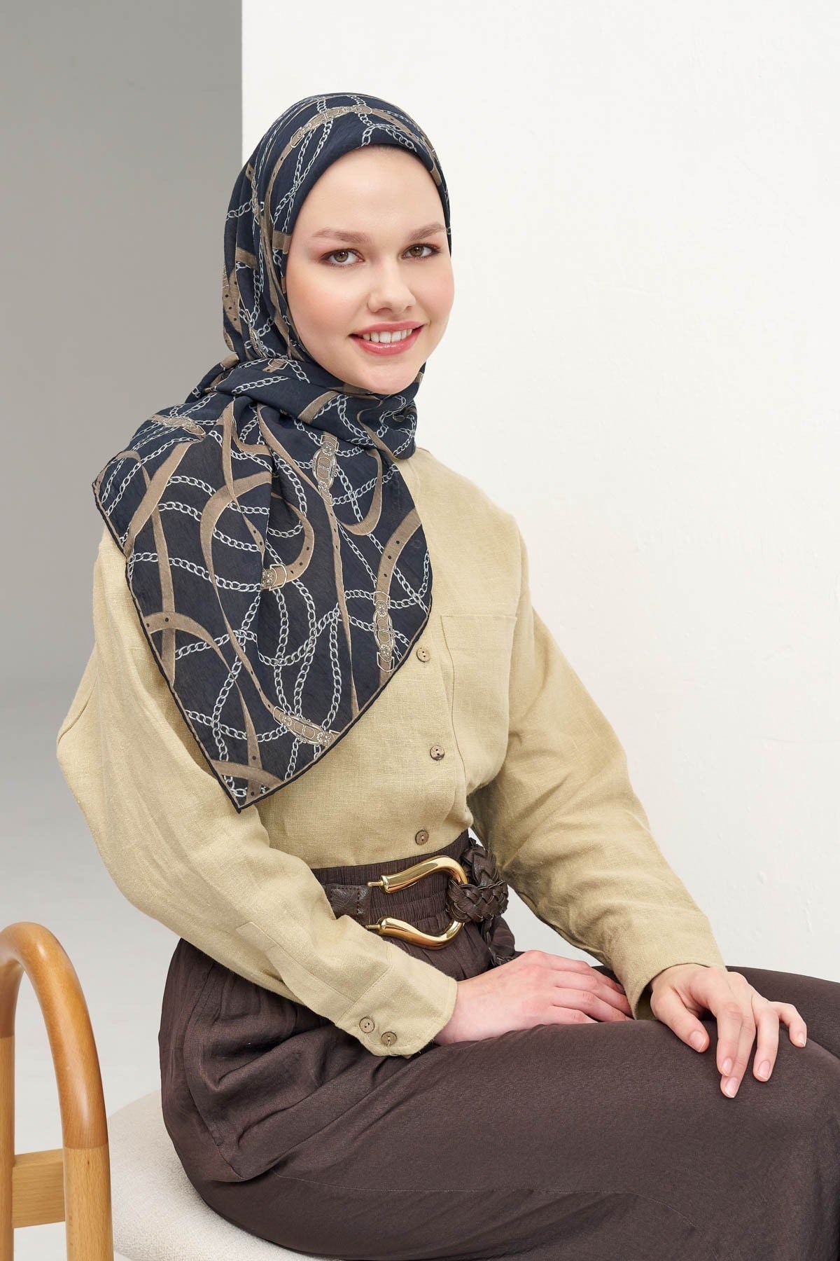 Monare Eşarp Kemer Açık Siyah 90x90