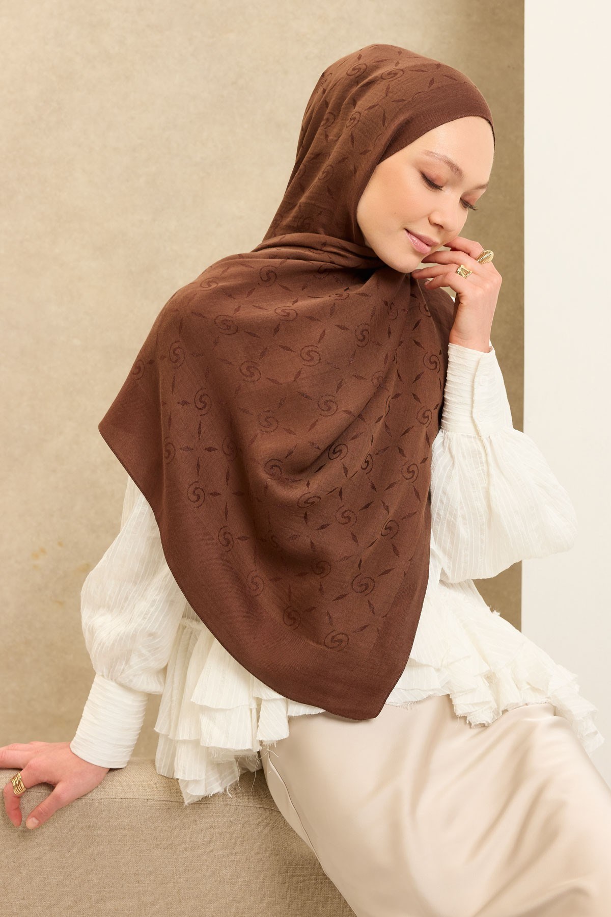 Naia Pamuk Şal Maxi Monogram Çikolata Kahve