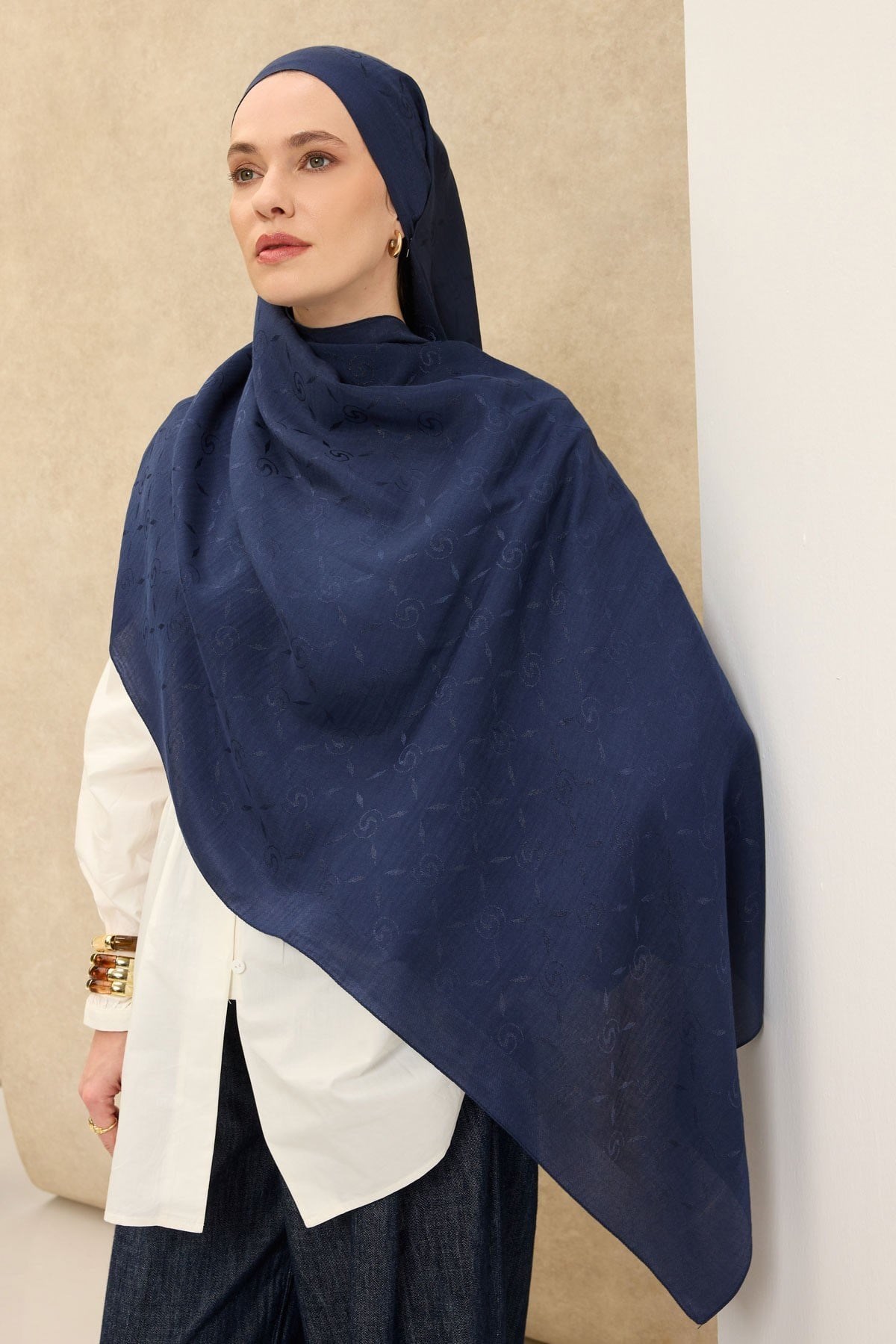 Naia Pamuk Şal Maxi Monogram Lacivert