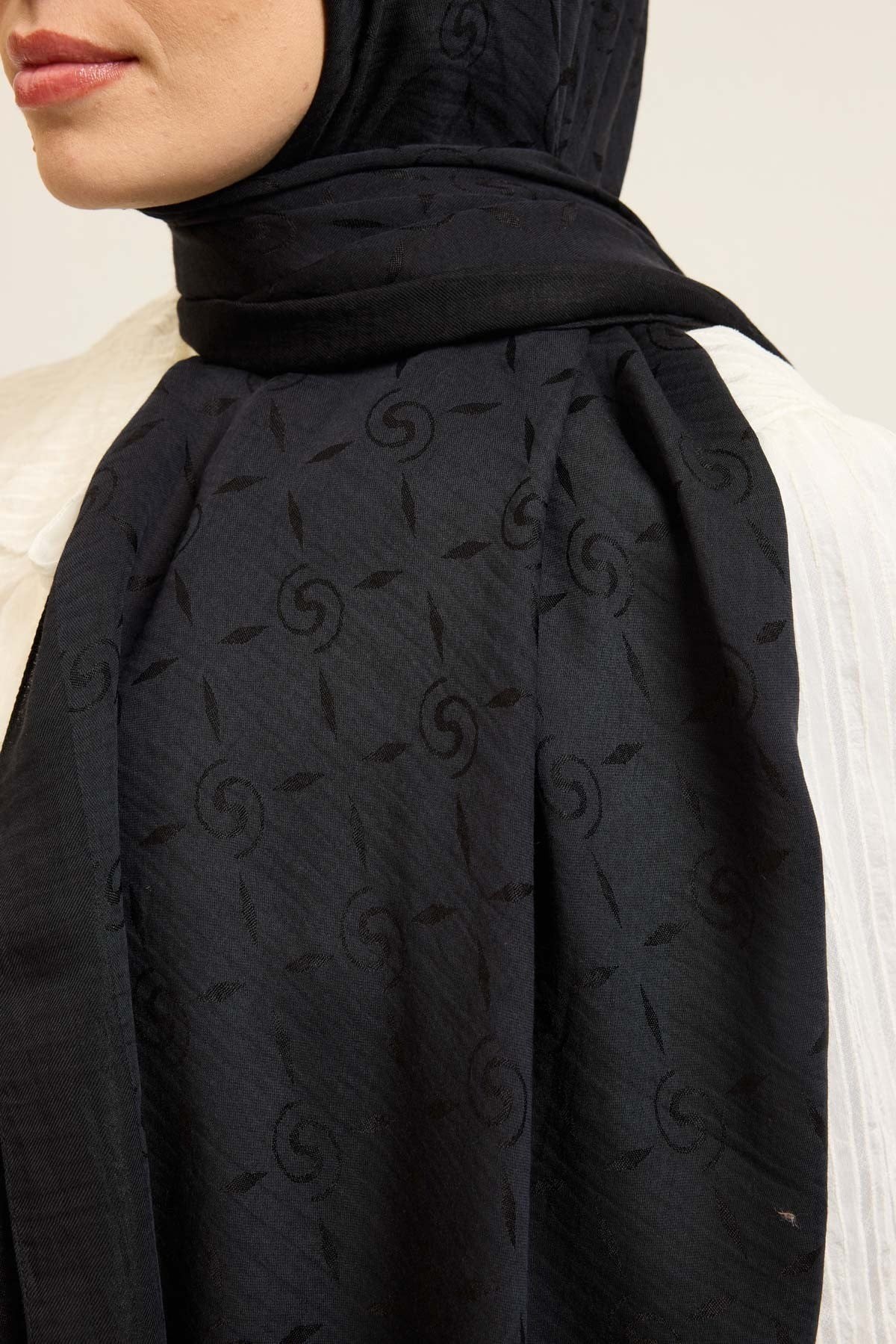 Naia Pamuk Şal Maxi Monogram Siyah