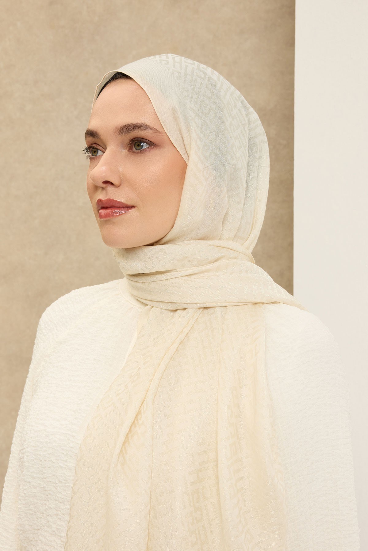 Naia Pamuk Şal SH Desen Krem