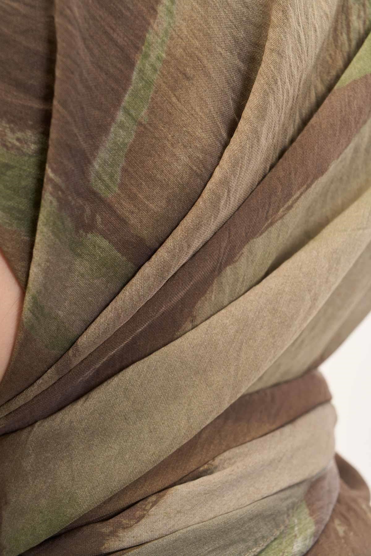 Olinda İpek Karışımlı Eşarp Soyut Desen Küf Yeşili 90x90