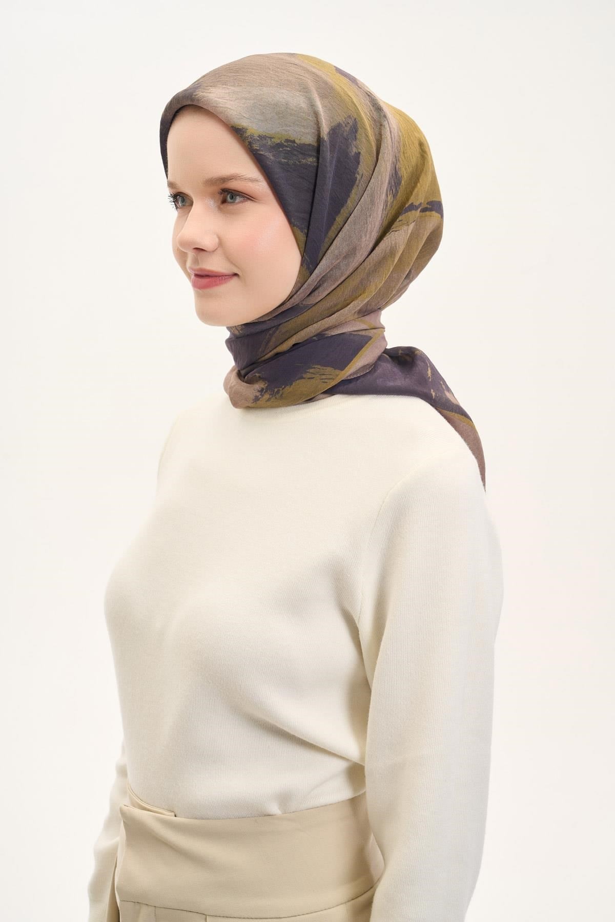 Olinda İpek Karışımlı Eşarp Soyut Desen Küf Yeşili 90x90