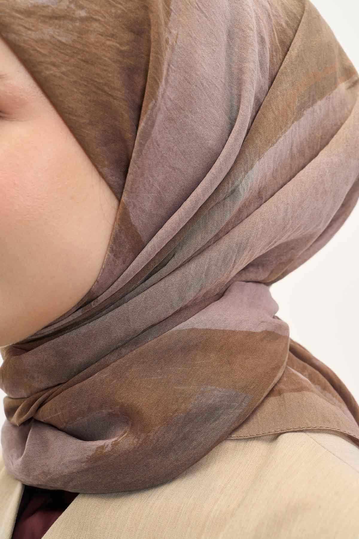 Olinda İpek Karışımlı Eşarp Soyut Desen Pudra Vizon 90x90
