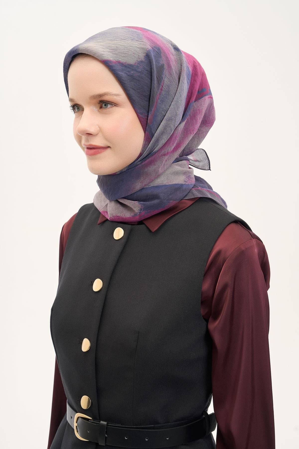 Olinda İpek Karışımlı Eşarp Soyut Desen Lacivert 90x90