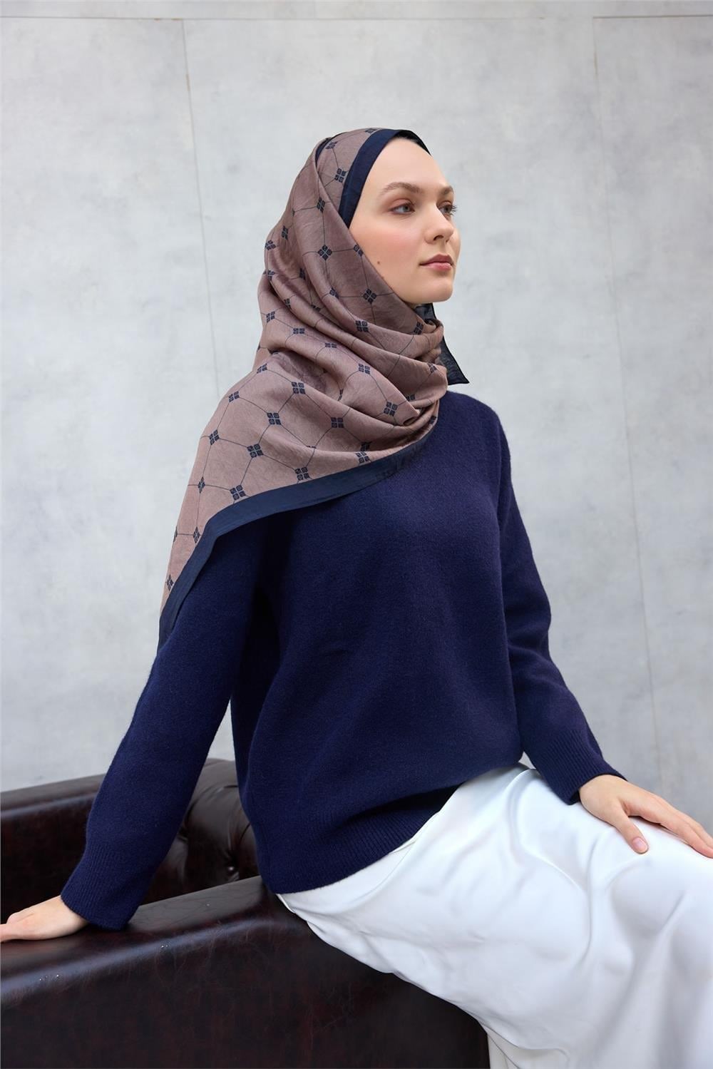 Olinda Şal Monogram Desen Açık Kahve 75*195