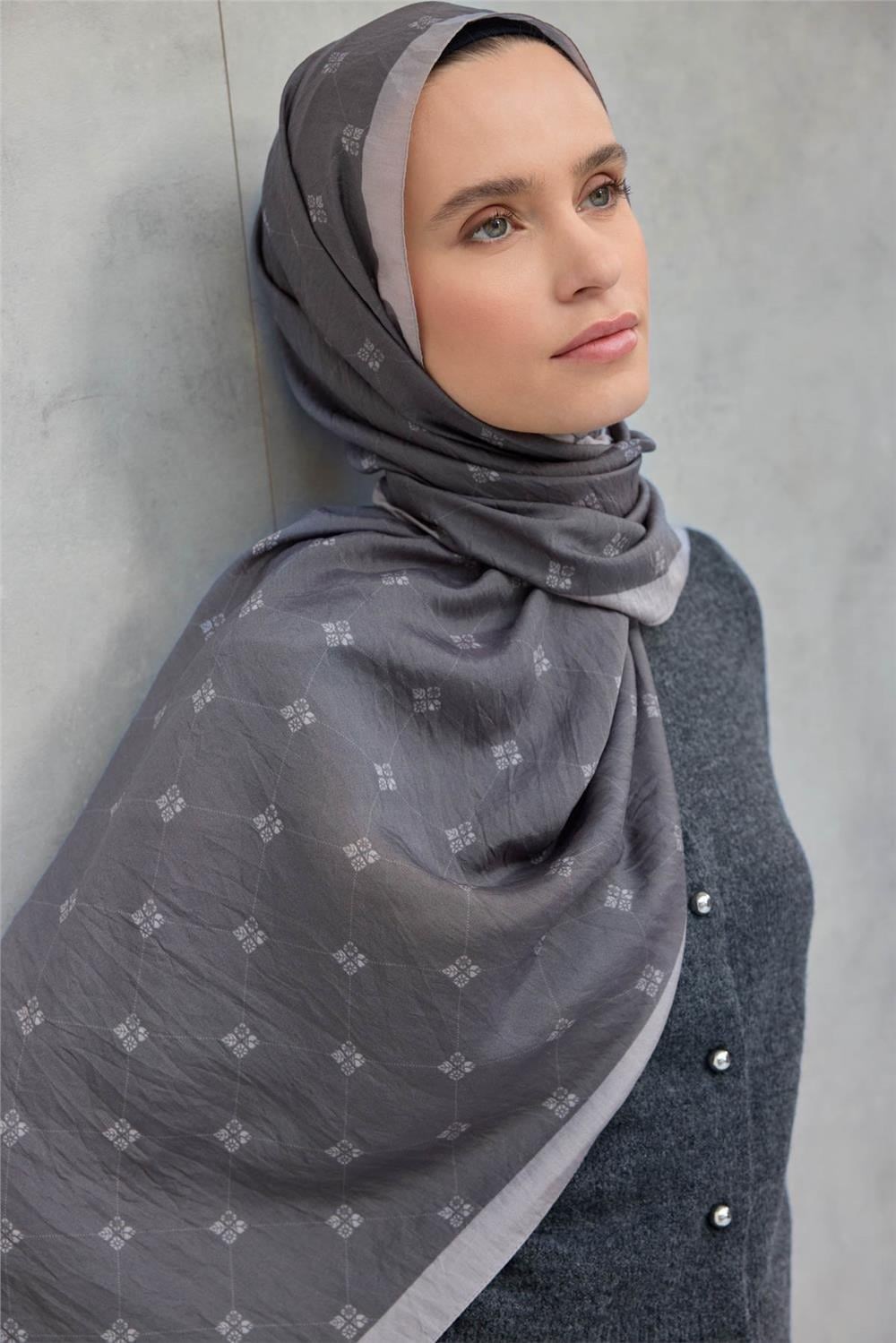 Olinda Şal Monogram Desen Füme 75*195