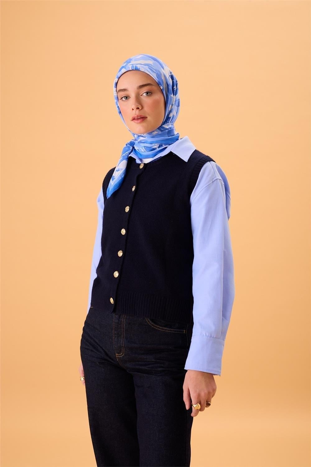Organik Pamuk İpek Eşarp Mavi-Beyaz-Mavi Lila Desenli Kaymaz Tok Duruşlu 90x90