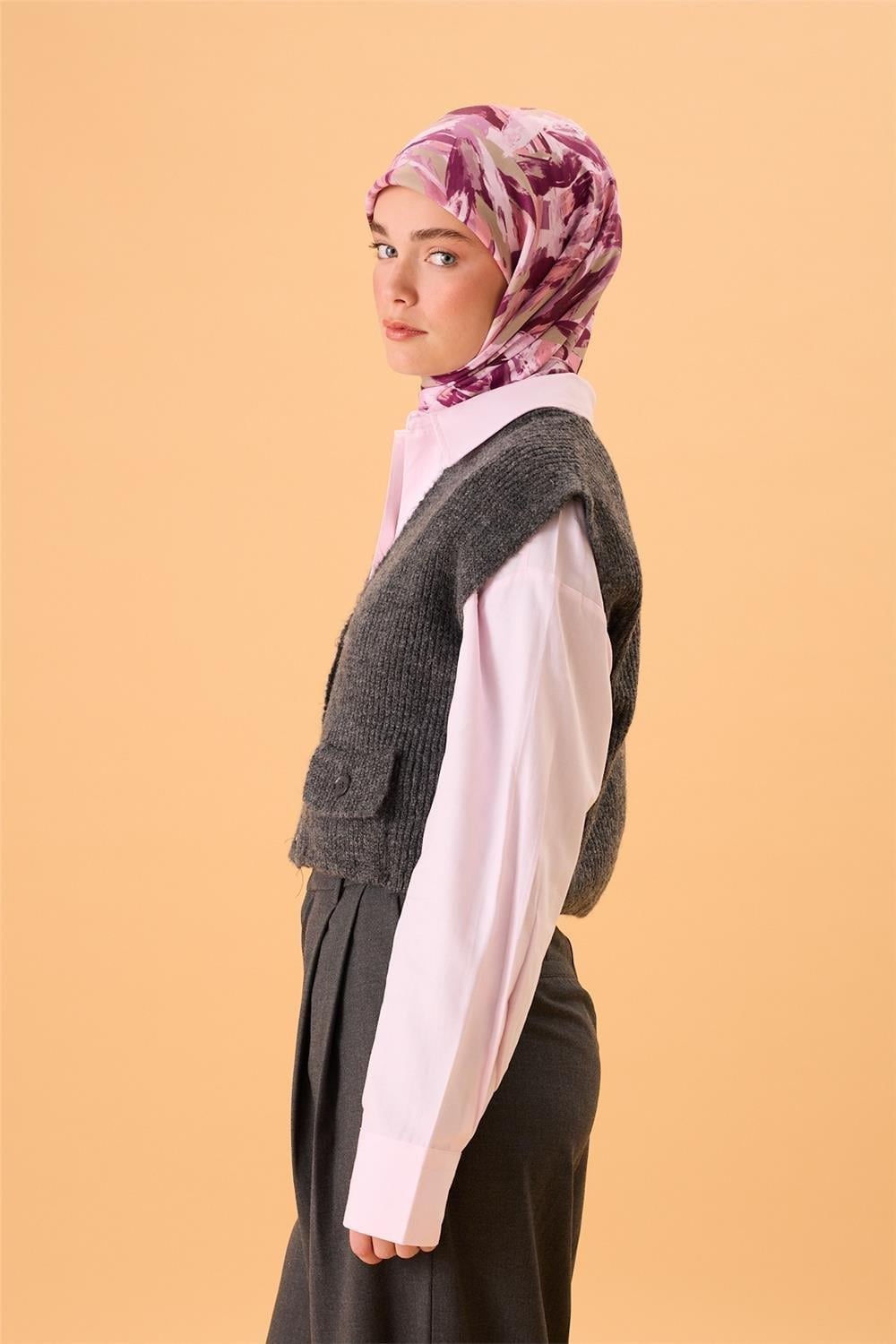 Organik Pamuk İpek Eşarp Mor-Yeşil Gri-Somon-Eflatun Desenli Kaymaz Tok Duruşlu 90x90