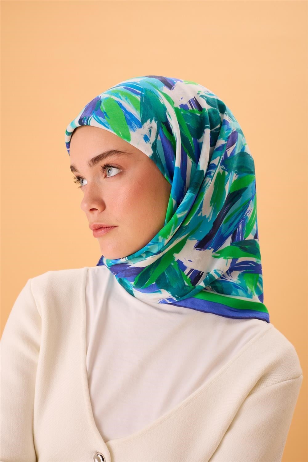 Organik Pamuk İpek Eşarp Morcivert-Lacivert-Patina Yeşili-Mavi-Bebe Mavi Desenli Kaymaz Tok Duruşlu 90x90