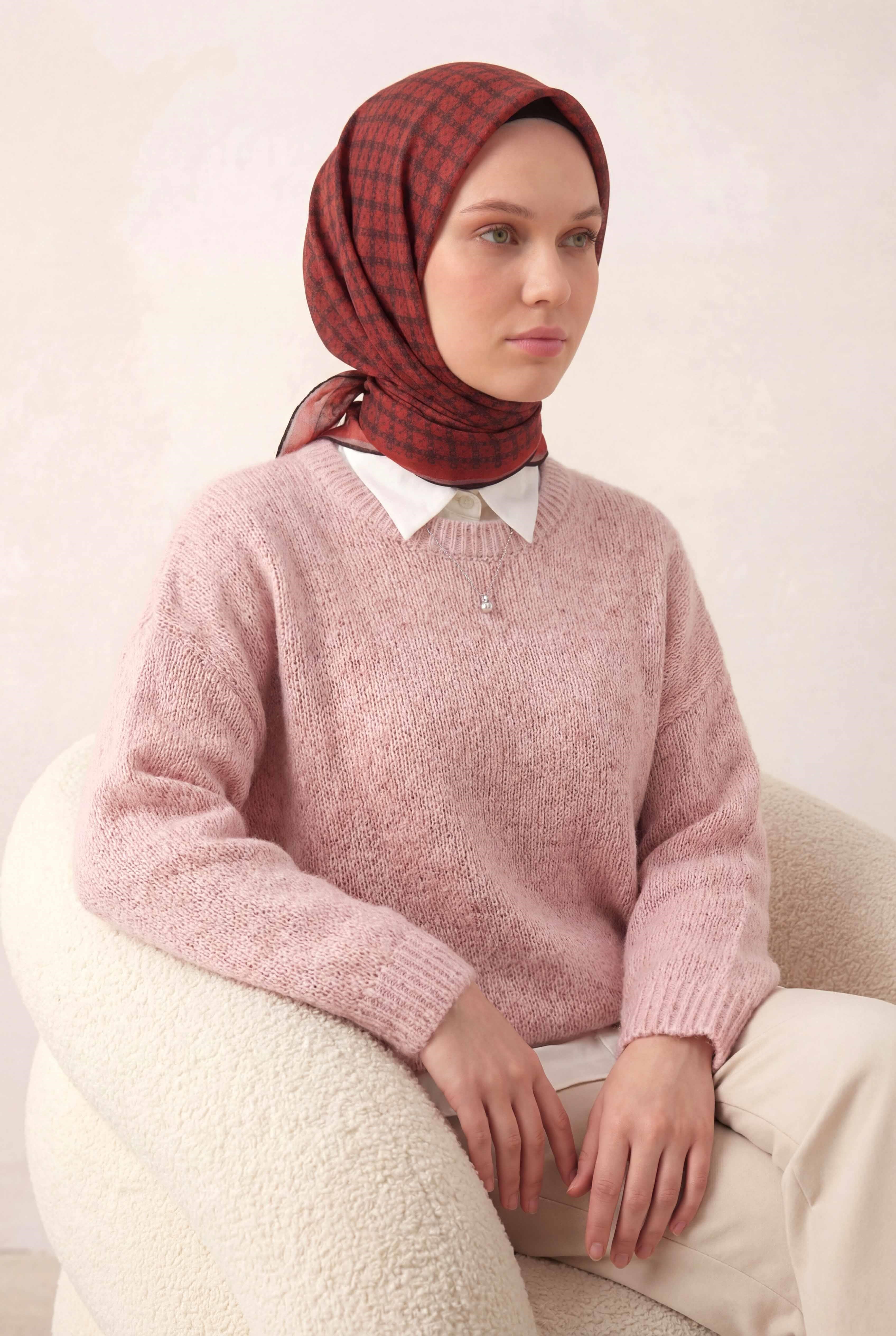 Pamuk Karışımlı Eşarp Kırmızı Monogram Desen Soft Dokulu Kaymaz 90X90