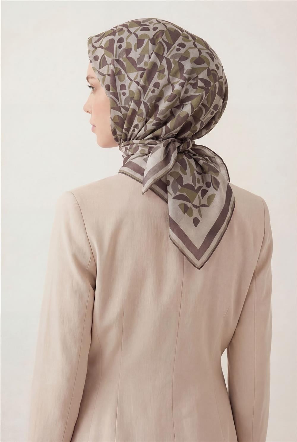Pamuk Karışımlı Eşarp Küf Yeşili Retro Geometrik Desenli Soft Dokulu Kaymaz 90x90