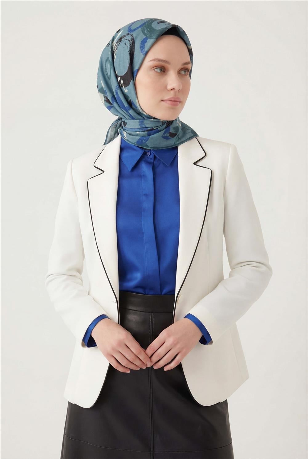 Pamuk Karışımlı Eşarp Nil Yeşili Soyut Geometrik Desenli Soft Dokulu Kaymaz 90x90