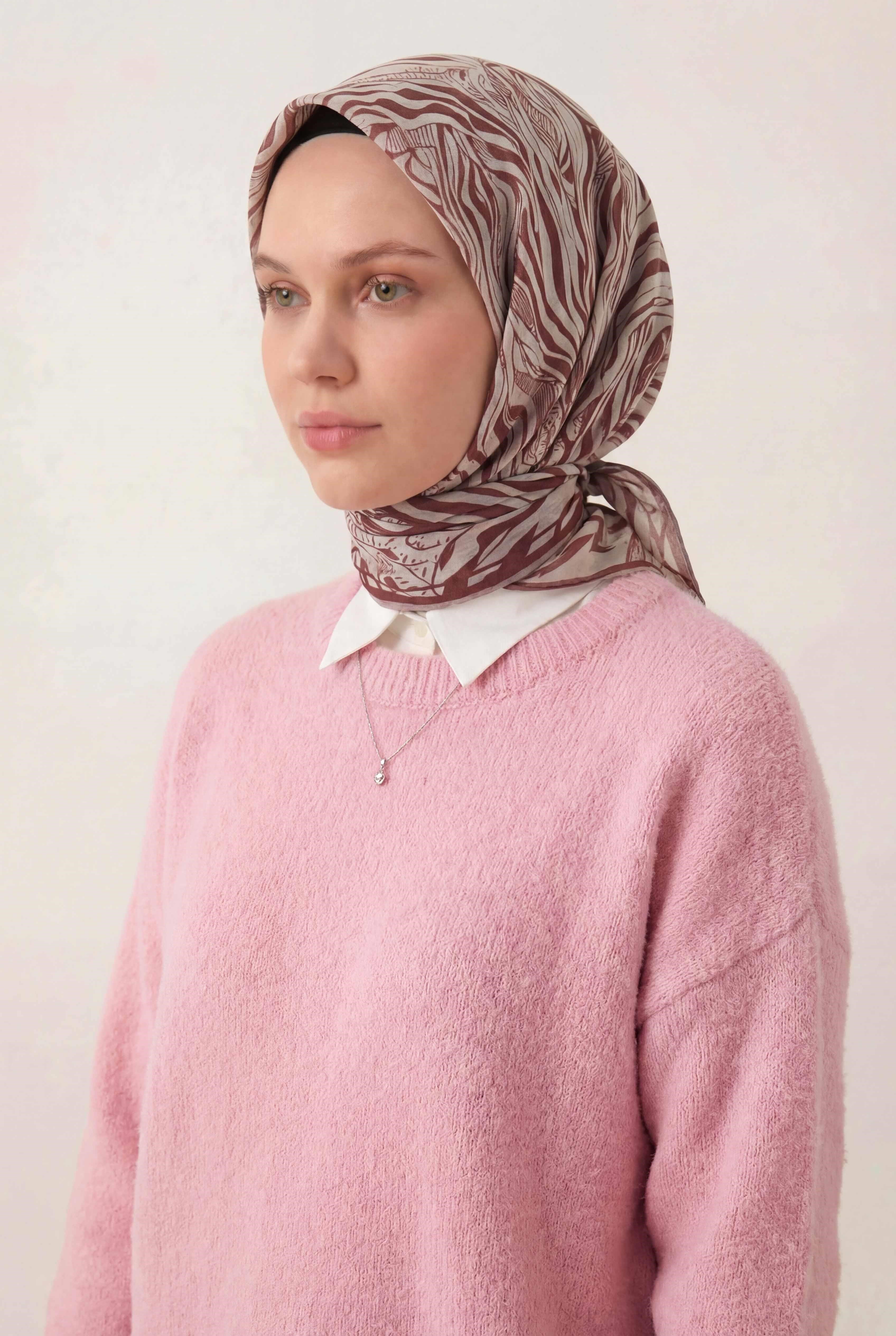 Pamuk Karışımlı Eşarp Pudra Zebra Desen Soft Dokulu Kaymaz 90X90