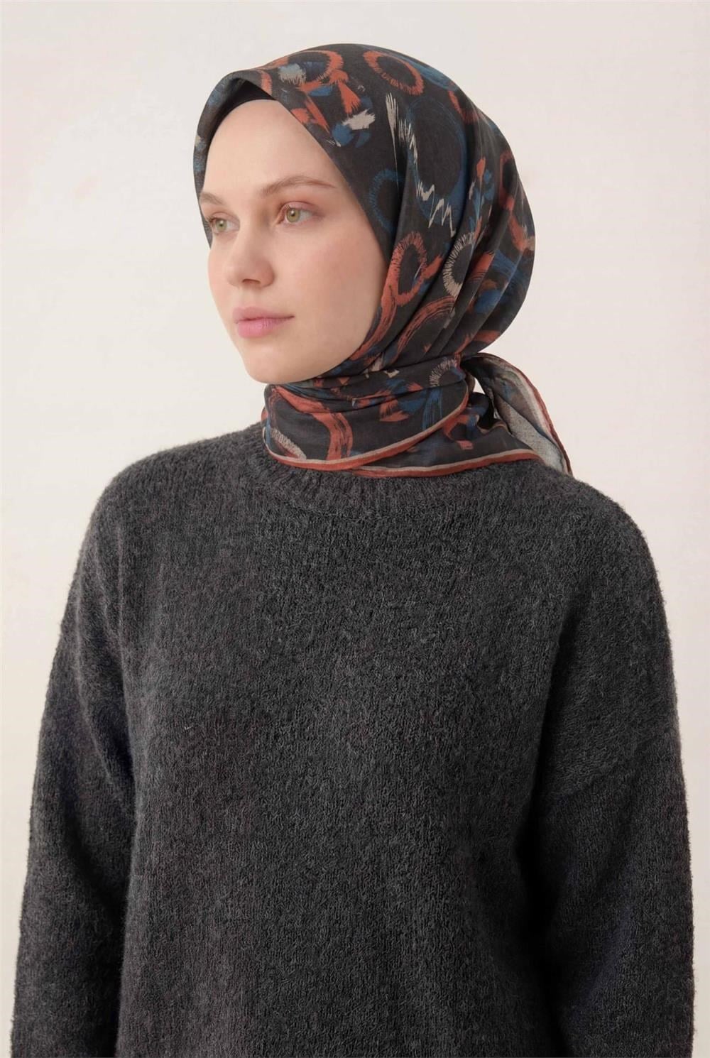 Pamuk Karışımlı Eşarp Siyah Soyut Geometrik Desenli Soft Dokulu Kaymaz 90x90