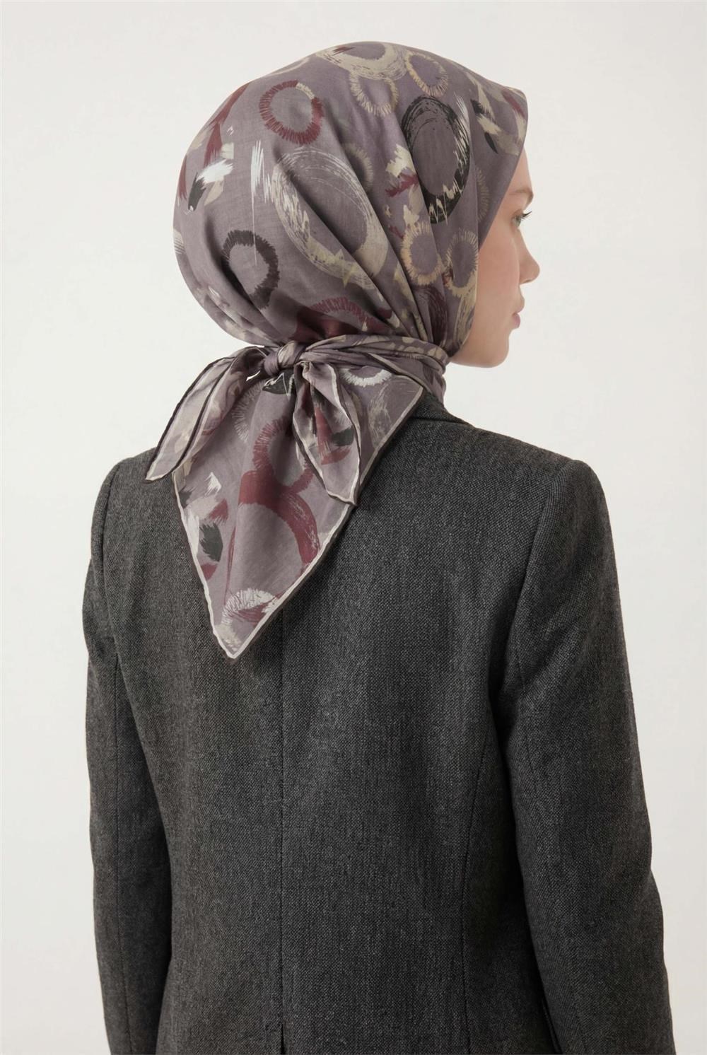 Pamuk Karışımlı Eşarp Soluk Mor Soyut Geometrik Desenli Soft Dokulu Kaymaz 90x90