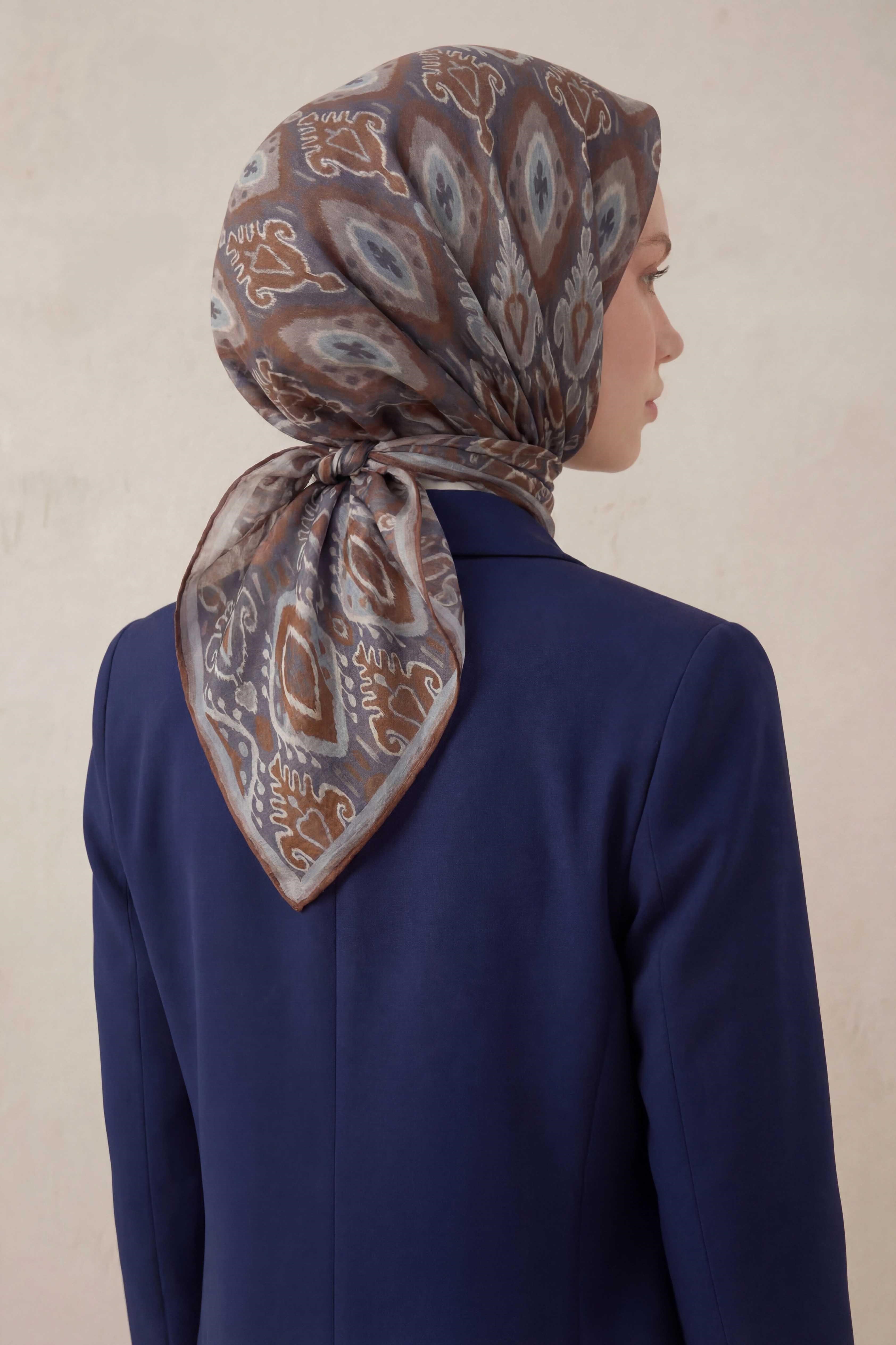 Pamuk Karışımlı Soft Eşarp Baklava Desen Indigo 90x90