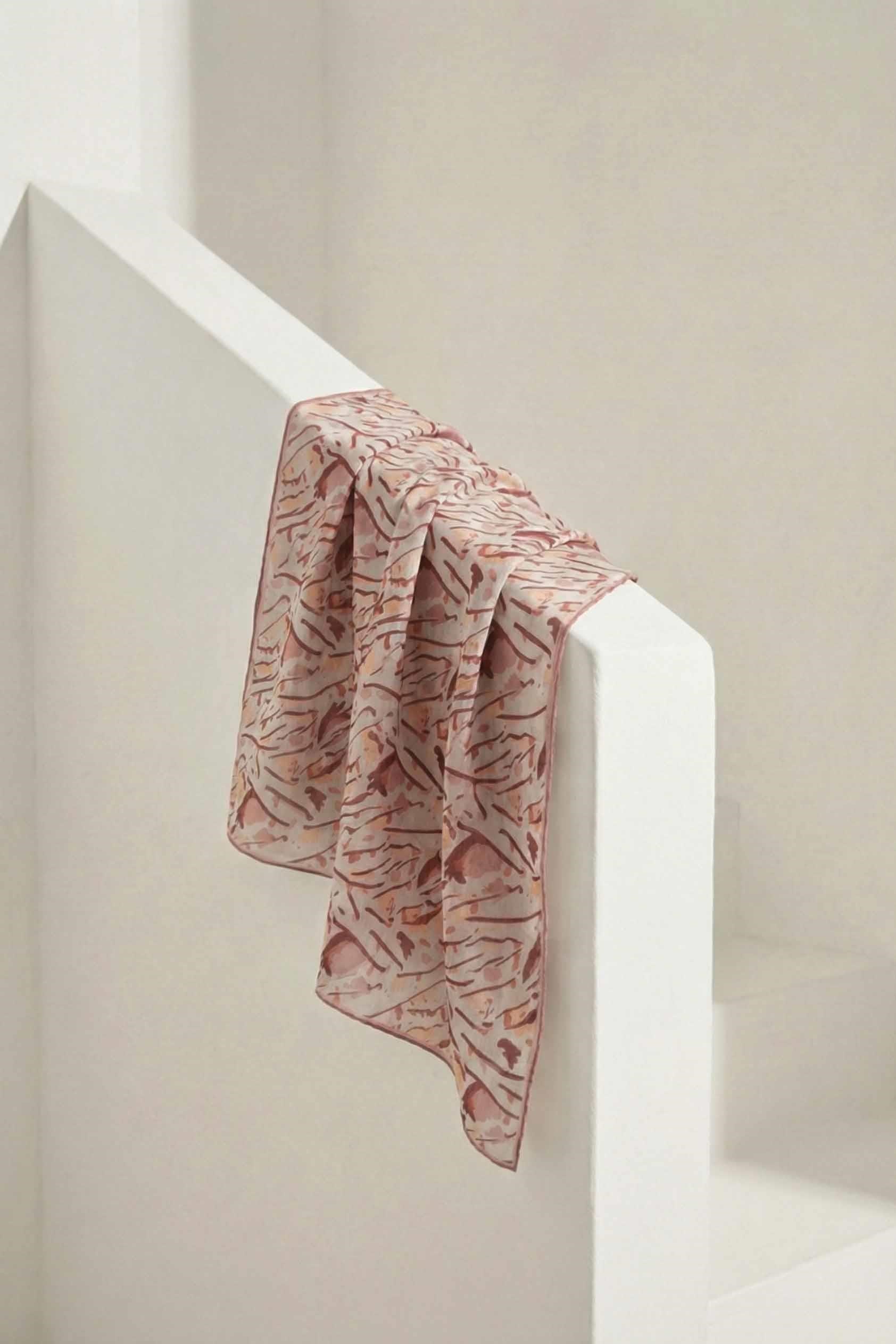 Pamuk Karışımlı Soft Eşarp Fırça Darbeli Desen Uçuk Gri 90x90