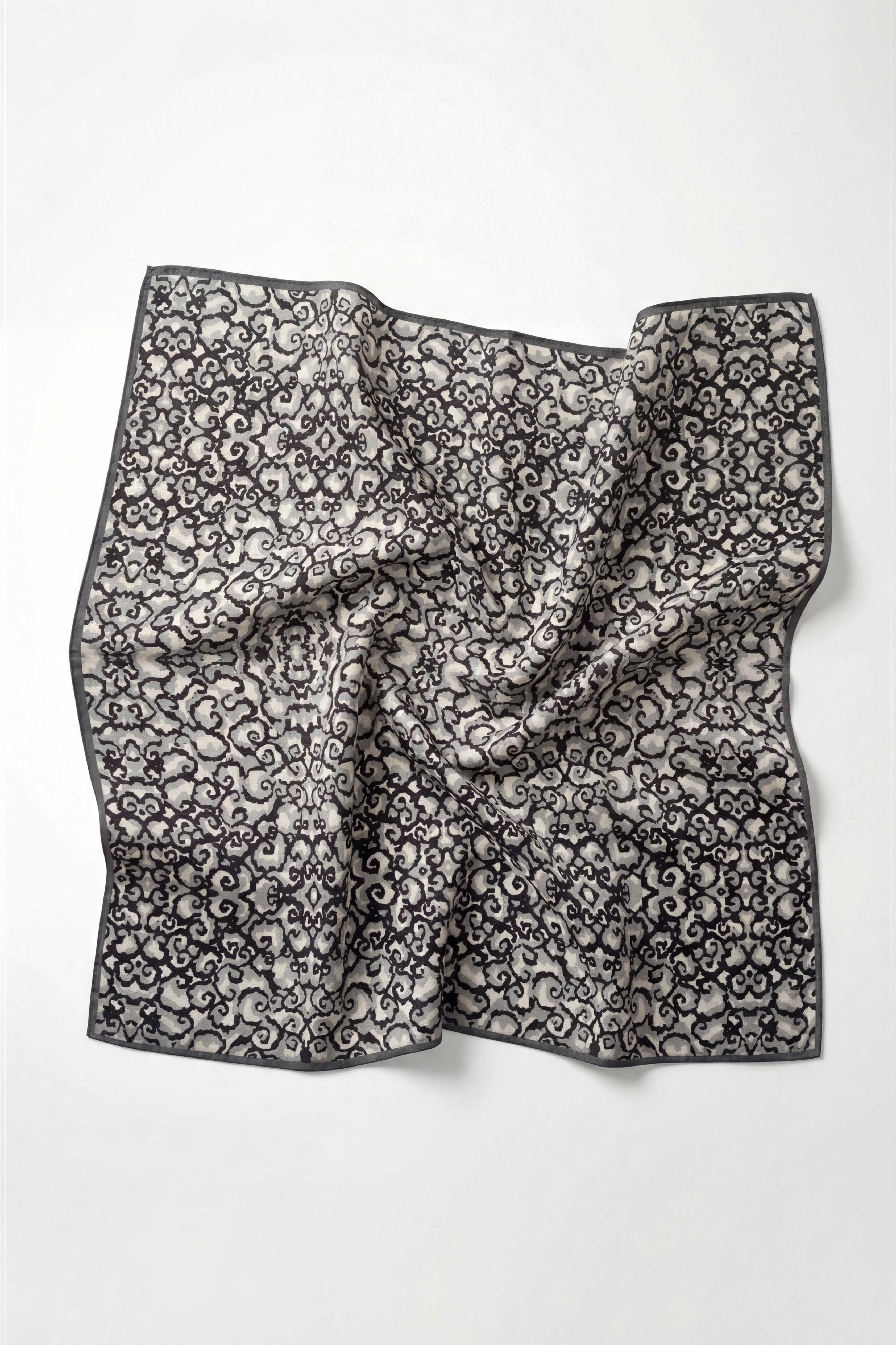 Pamuk Karışımlı Soft Eşarp Sis Motif Desen Siyah 90X90