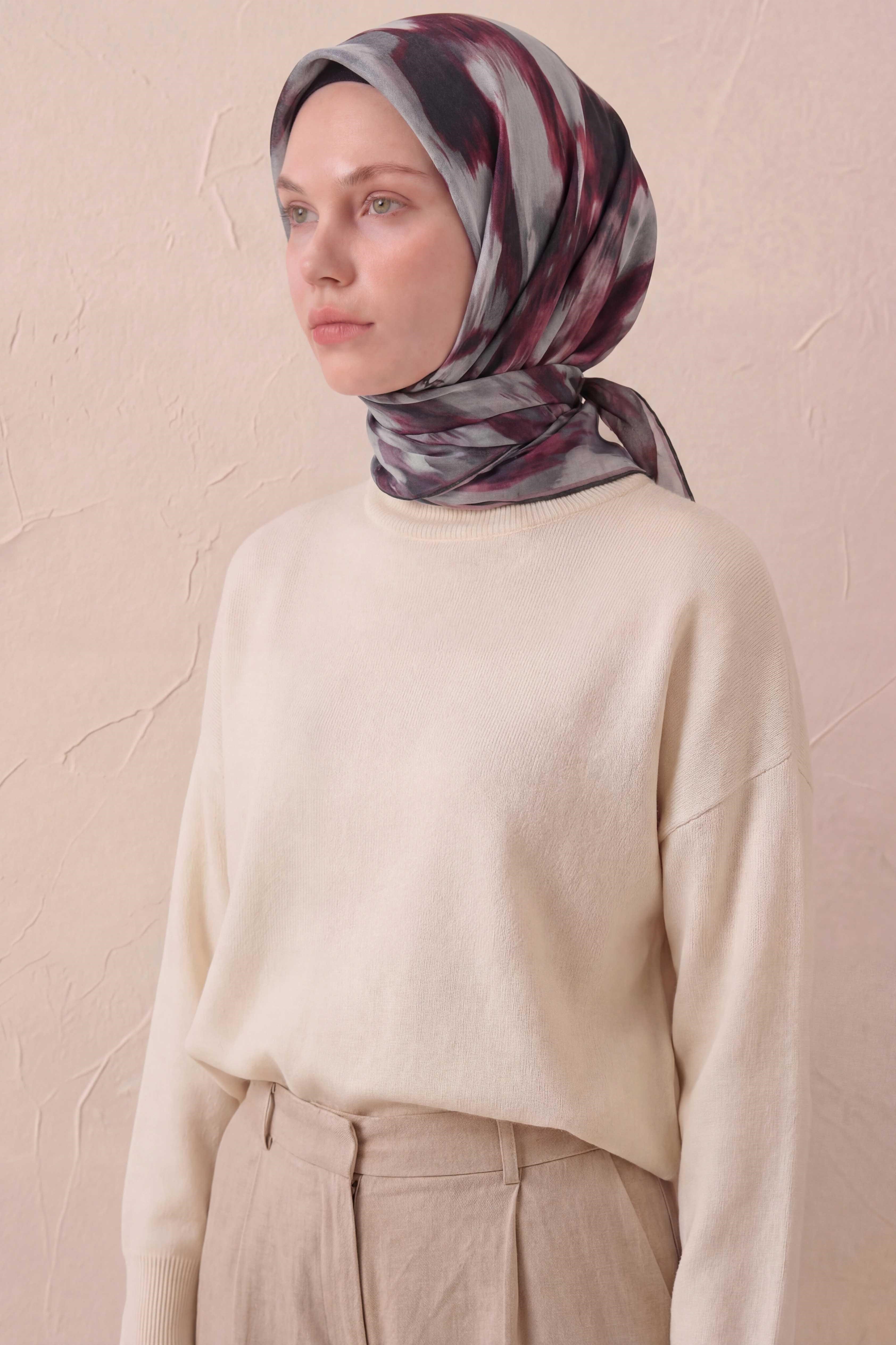 Pamuk Karışımlı Soft Eşarp Soyut Fırça Desen Gümüş 90X90
