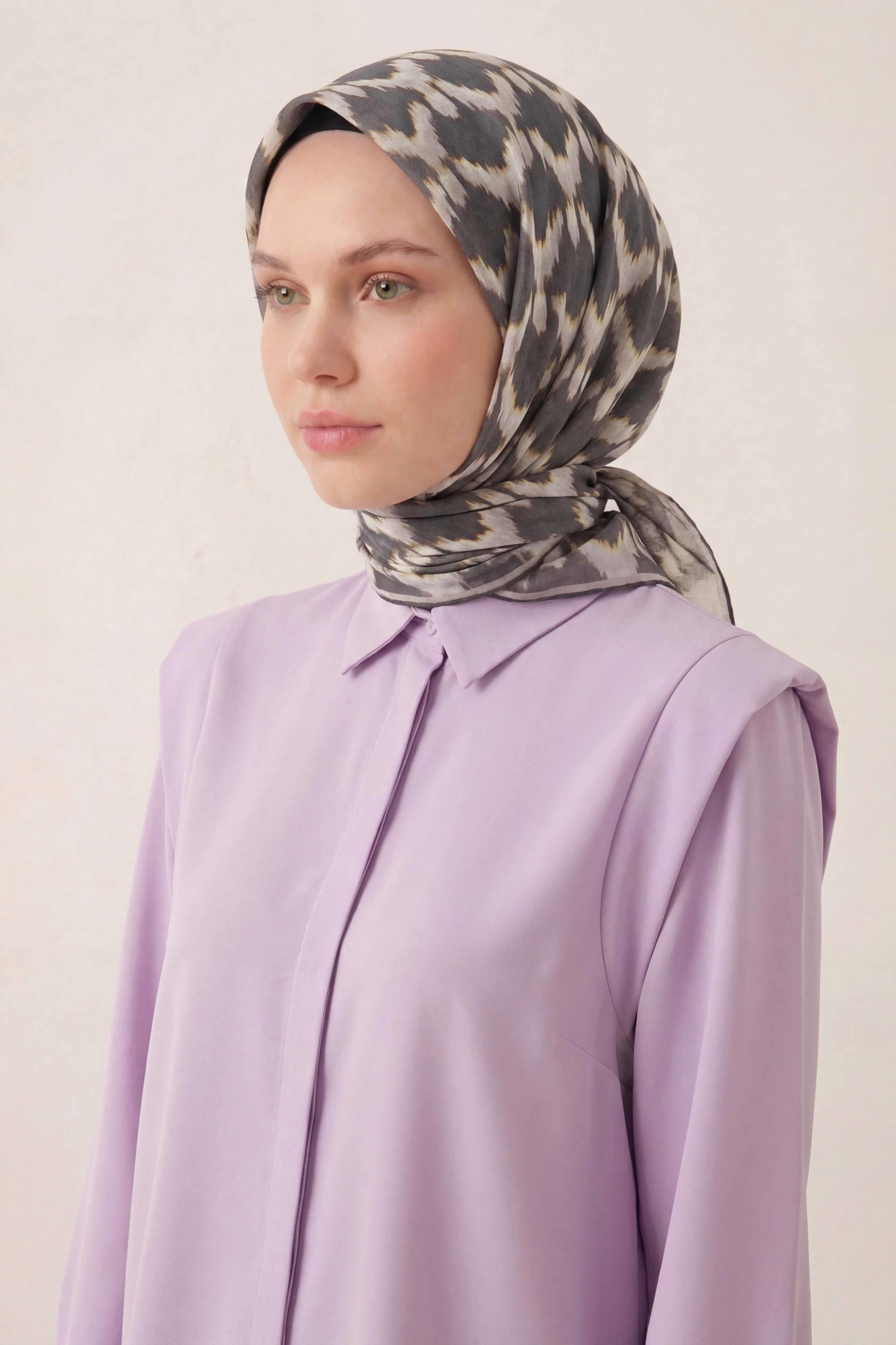 Pamuk Karışımlı Soft Eşarp Zikzak Akış Desen Gri 90x90