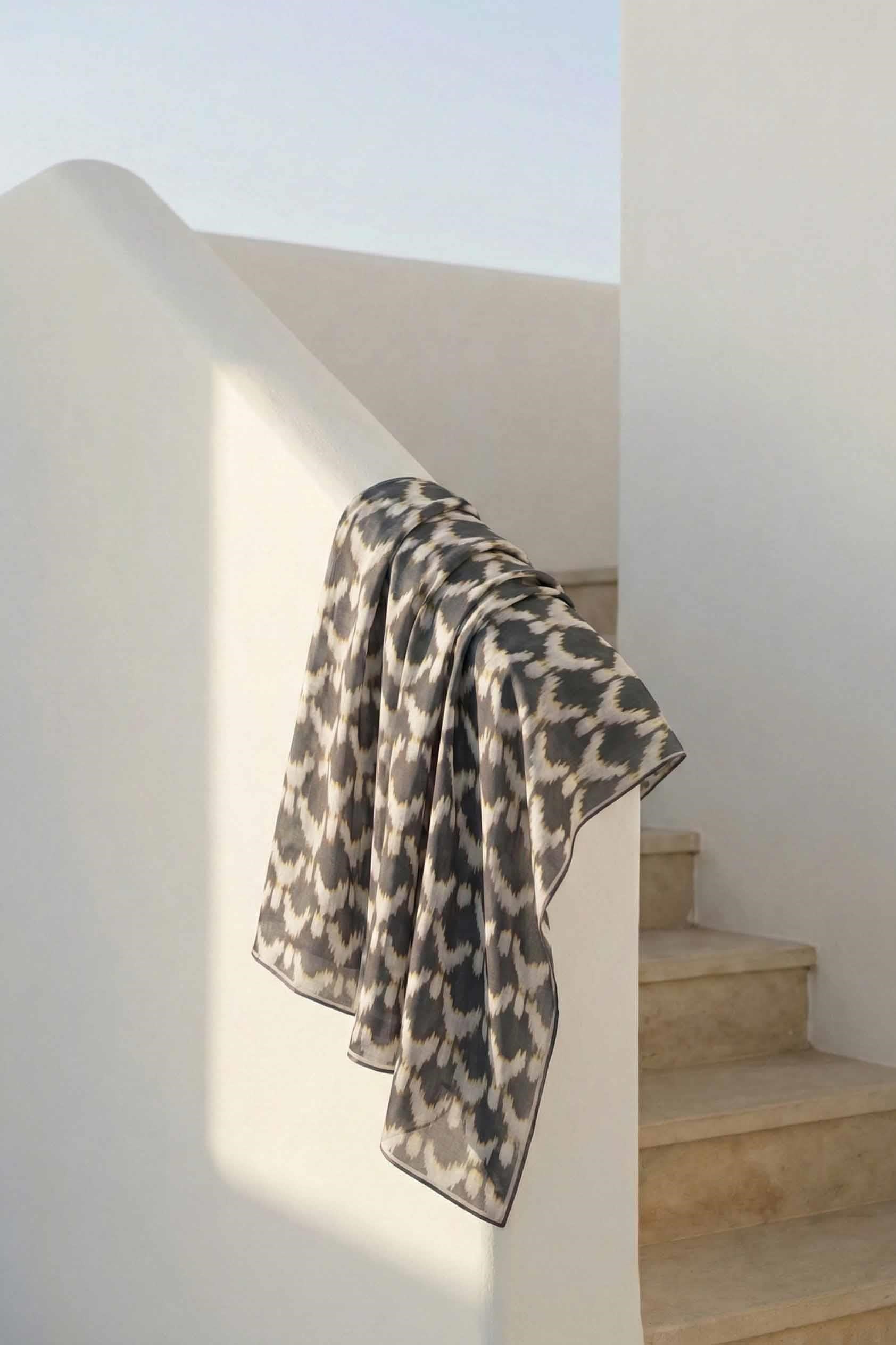 Pamuk Karışımlı Soft Eşarp Zikzak Akış Desen Gri 90x90