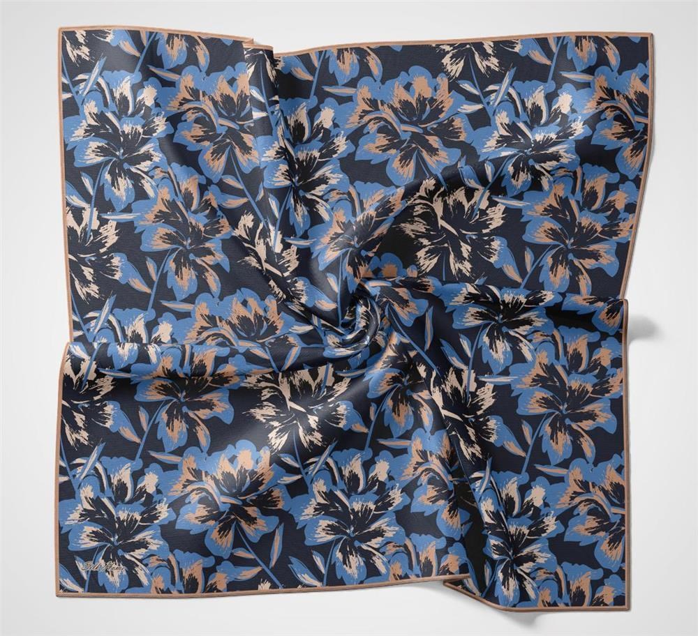 Pamuk Polyester Eşarp Koyu Lacivert Büyük Papatya Desenli Soft Dokulu Kaymaz 90x90