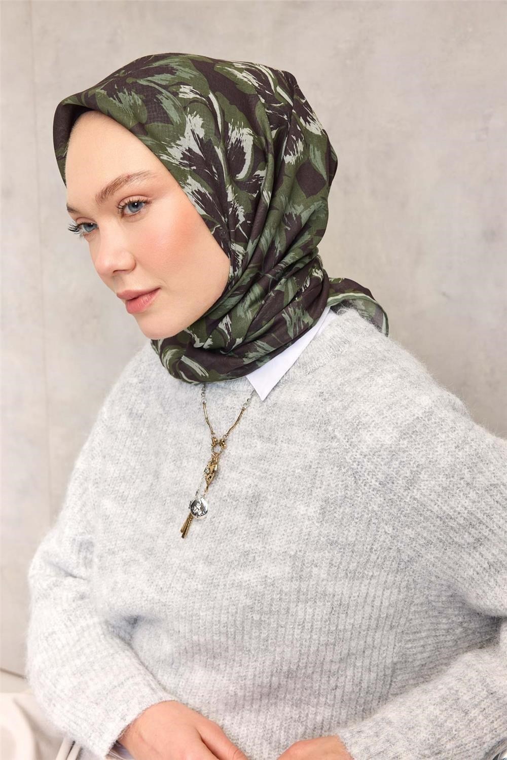 Pamuk Polyester Eşarp Koyu Siyah Büyük Papatya Desenli Soft Dokulu Kaymaz 90x90