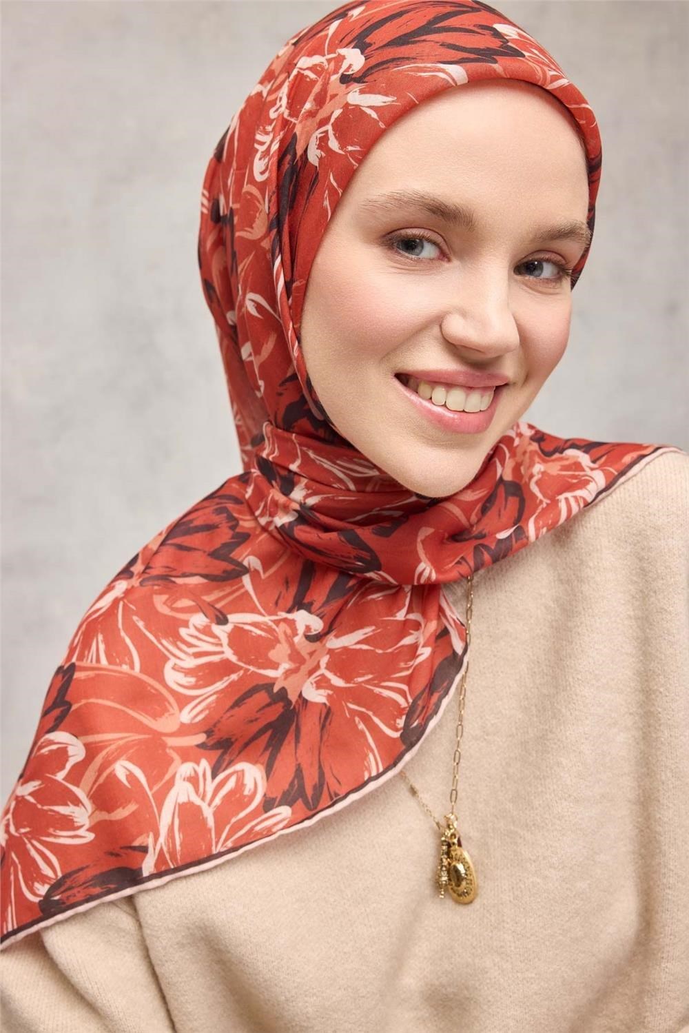 Pamuk Polyester Eşarp Turuncu-Siyah Yavruağzı Ekru Botanik Desenli Soft Dokulu Tok Duruşlu 90x90