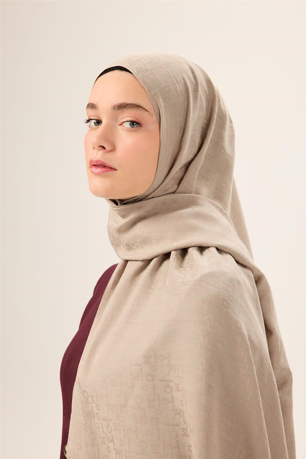 Pamuk Polyester Liva Şal Koyu Bej Kaymaz Tok Duruşlu 90x200