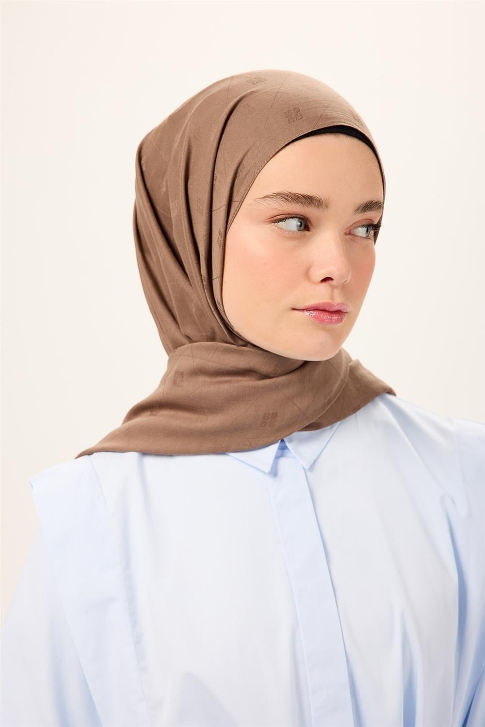 Pamuk Polyester Liva Şal Koyu Vizon Düz Dokulu Tok Duruşlu 90x200