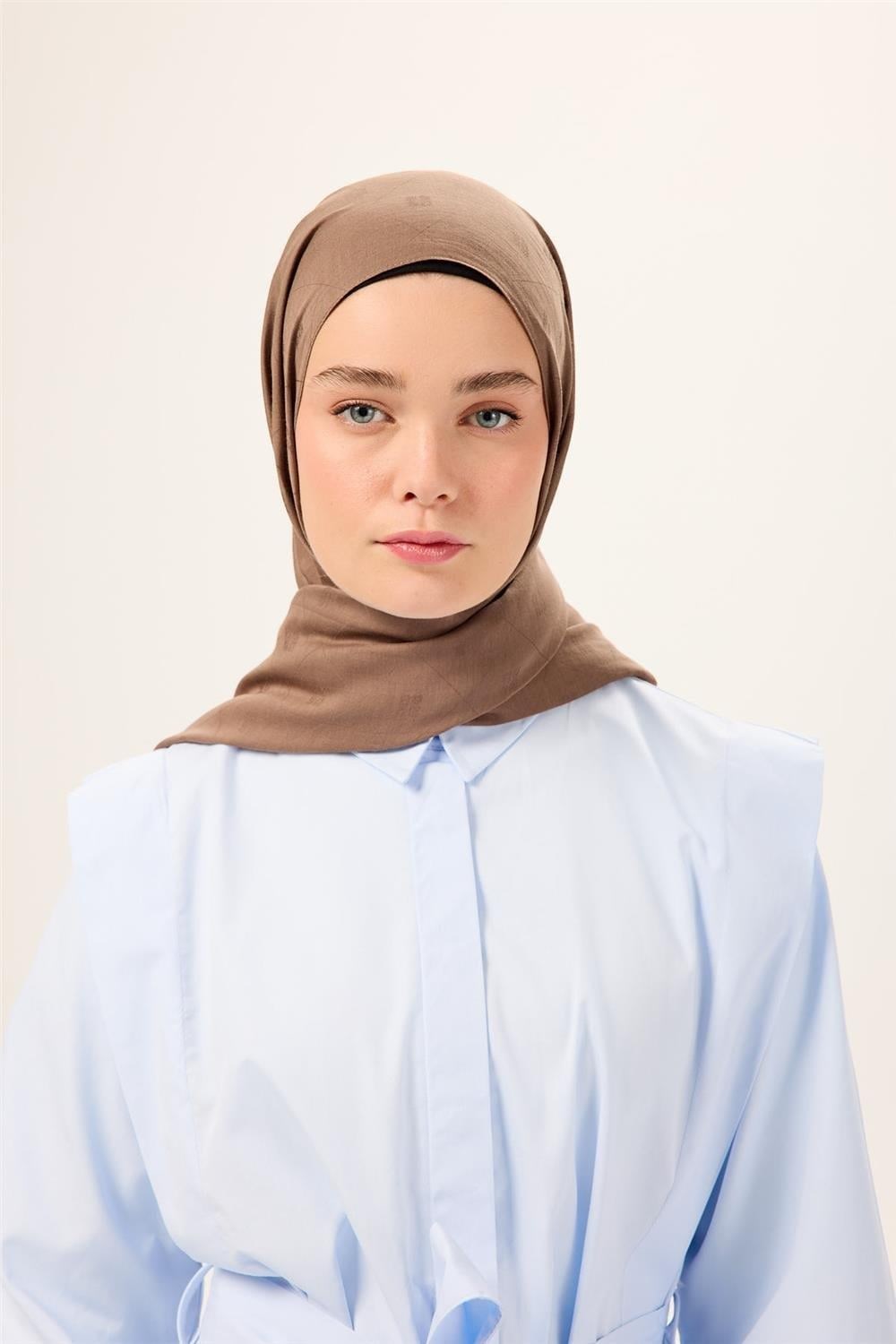 Pamuk Polyester Liva Şal Koyu Vizon Düz Dokulu Tok Duruşlu 90x200