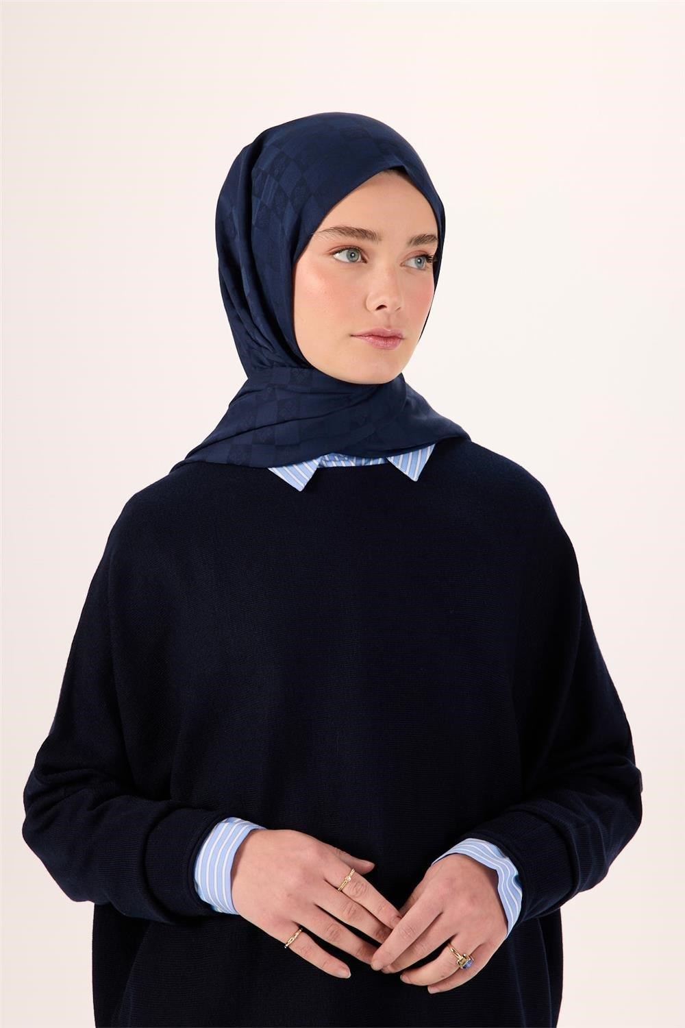 Pamuk Polyester Liva Şal Lacivert Dokulu Nefes Alan 90x200