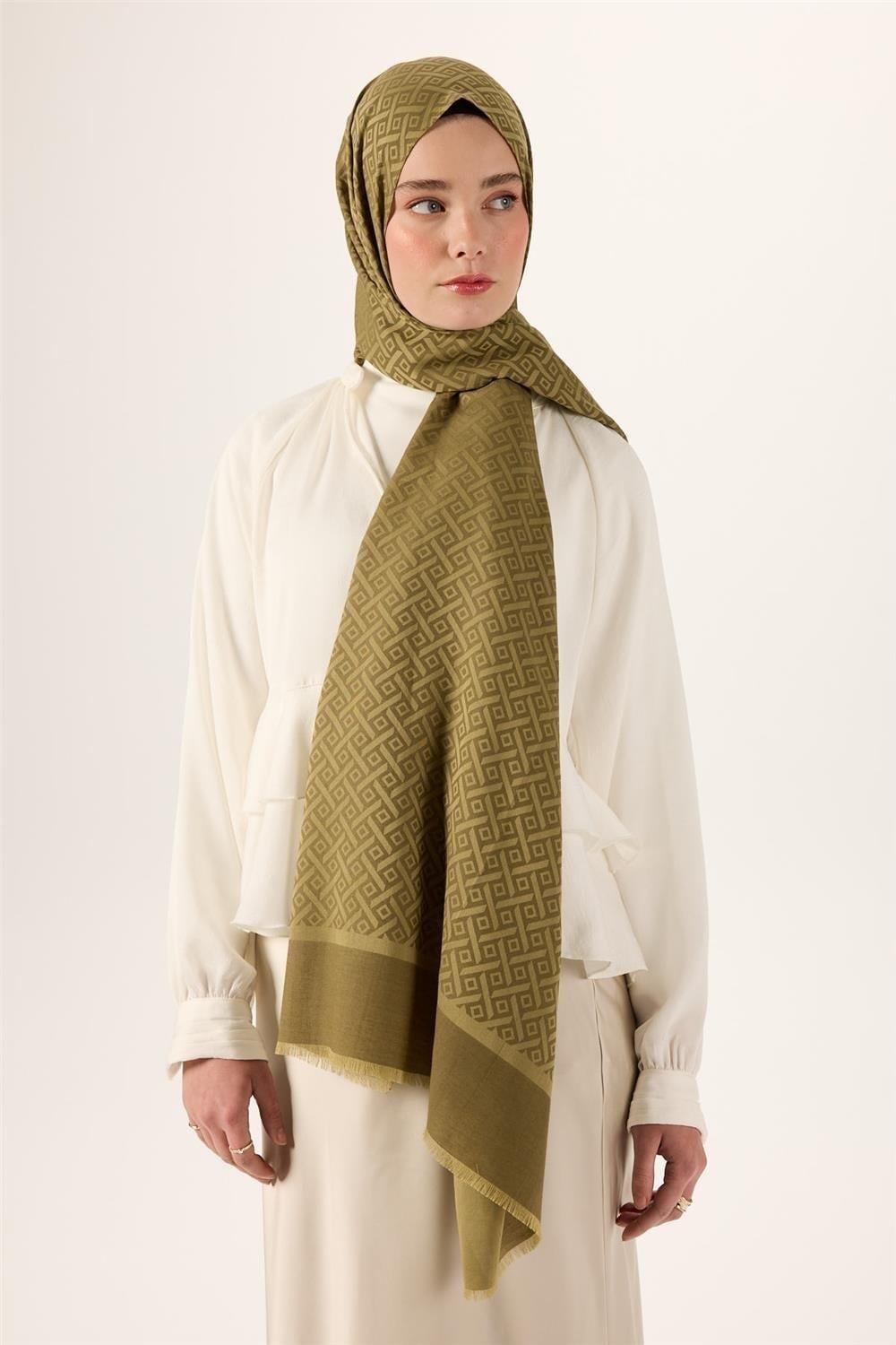 Pamuk Polyester Liva Şal Olive Desenli Tok Duruşlu 90x200